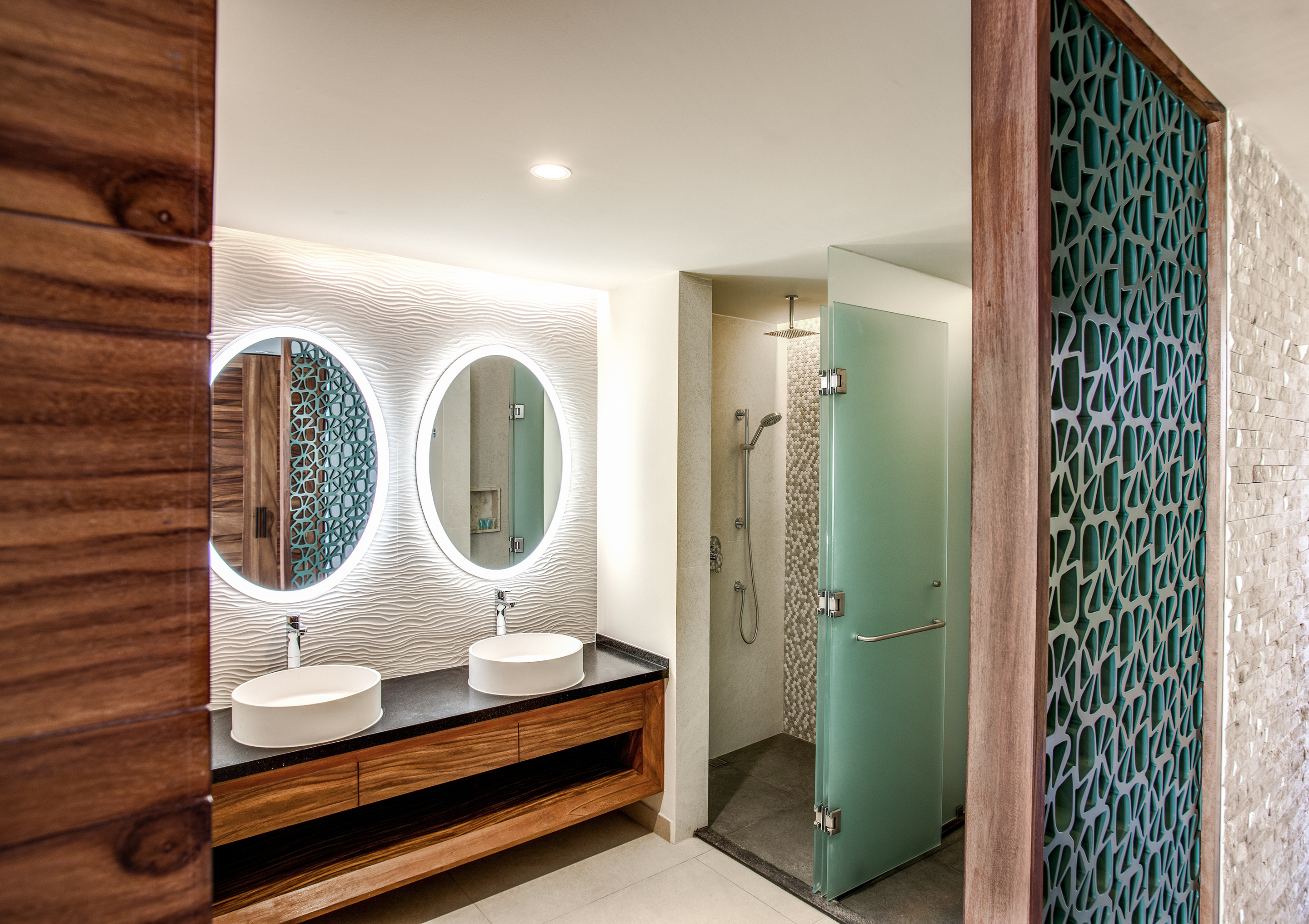 Family Room Ocean View King Bed