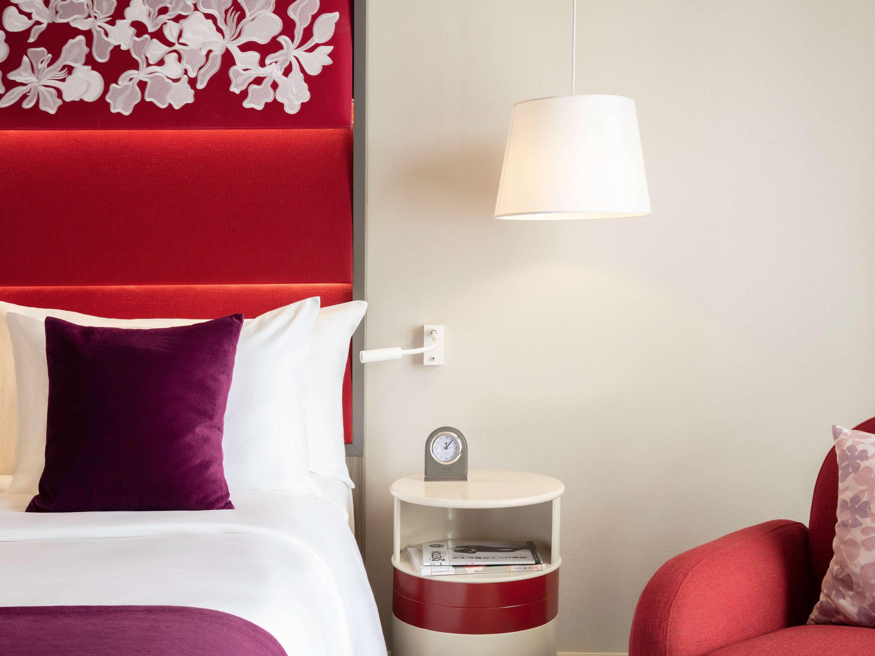 Suite Deluxe King Bed