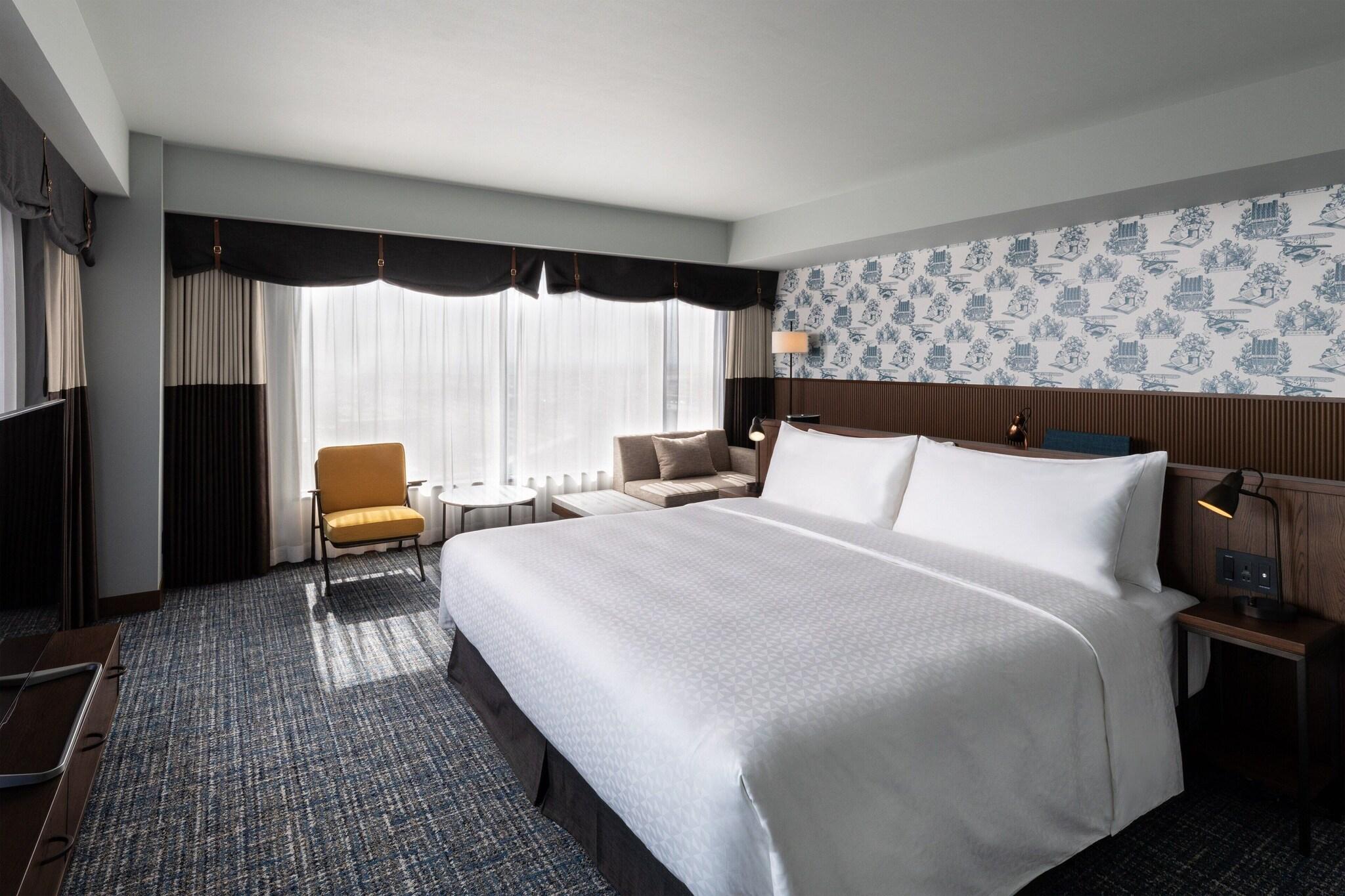 Junior Suite Ocean View King Bed