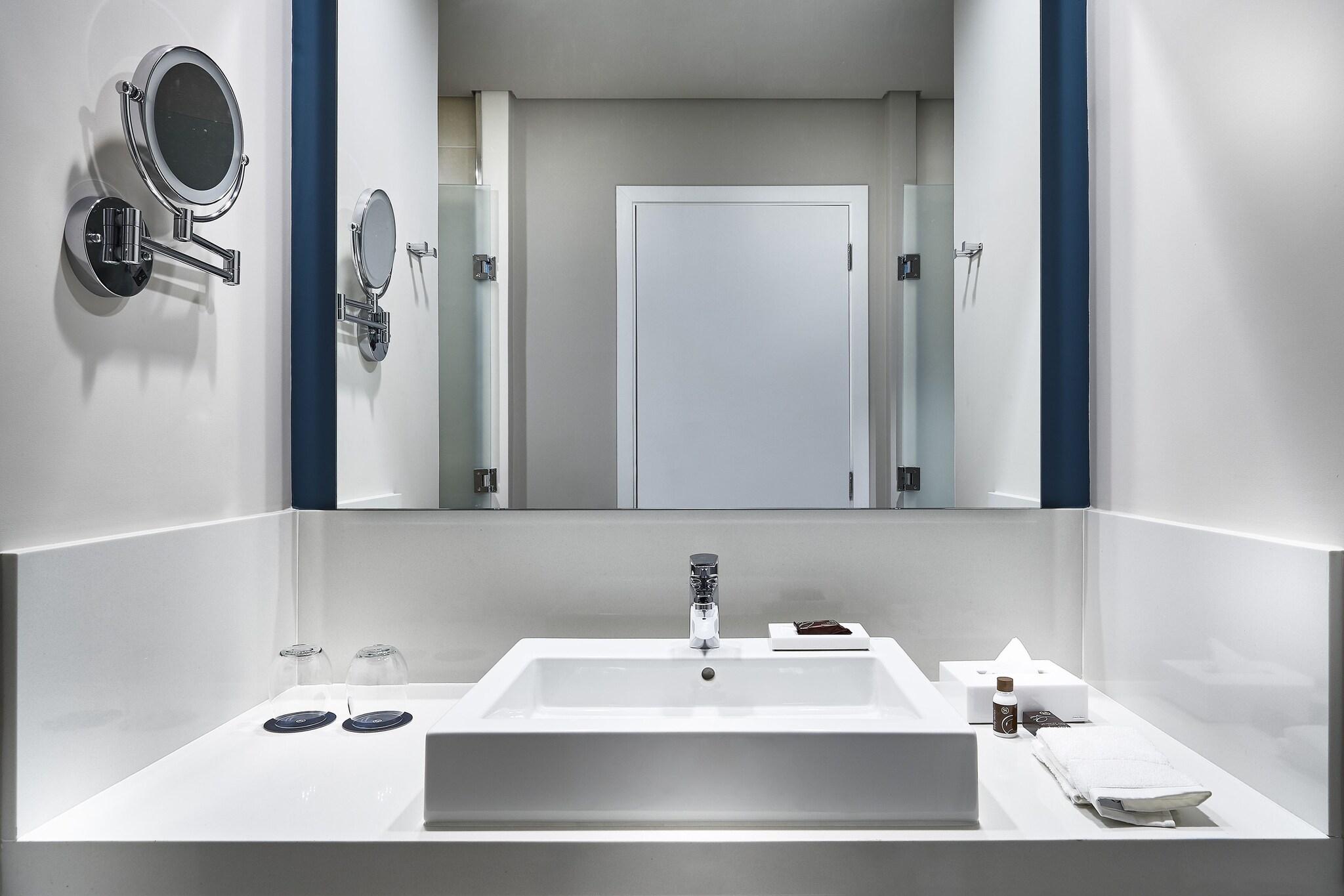 Quadruple Classic Two Queen Beds