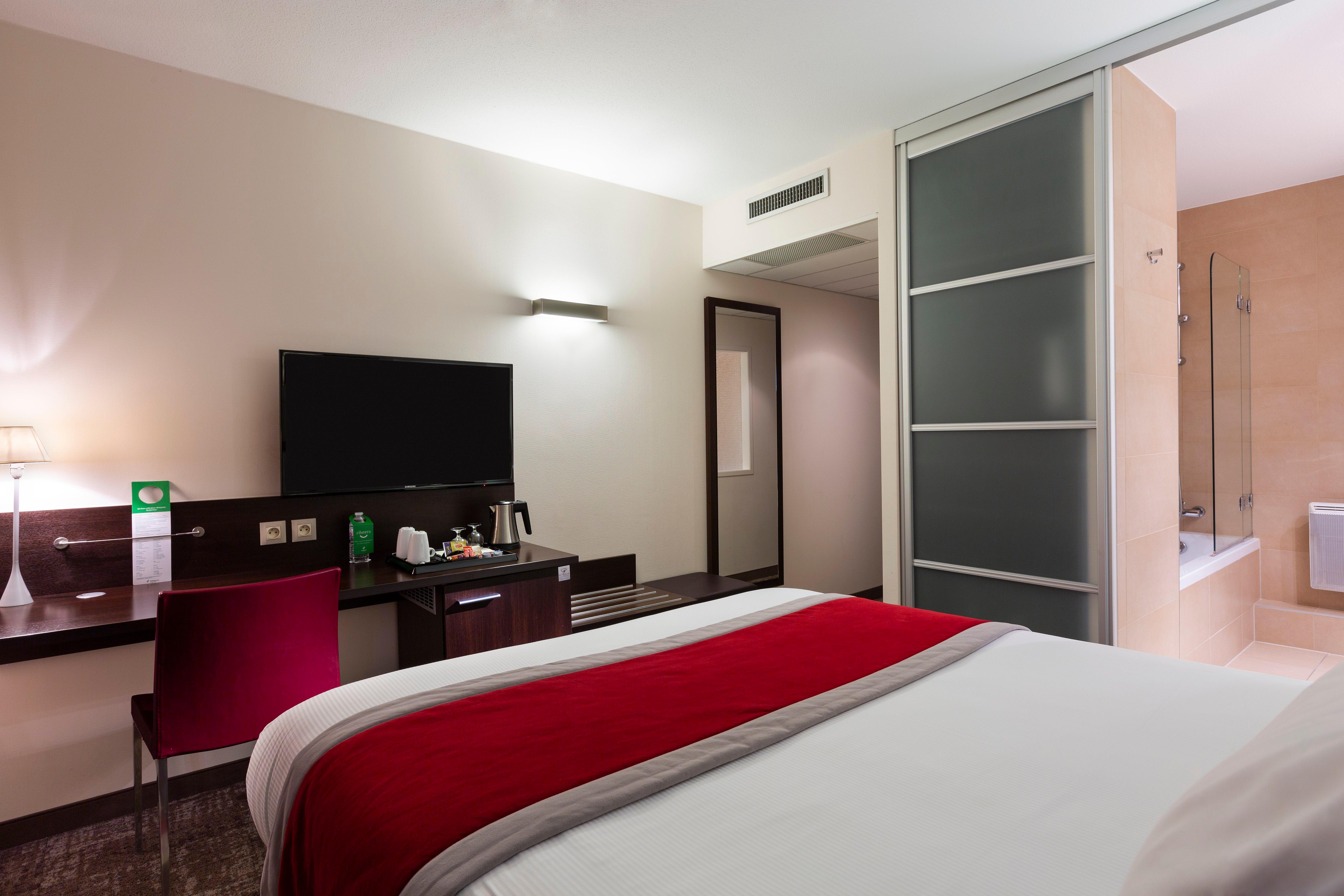 Double City View King Bed