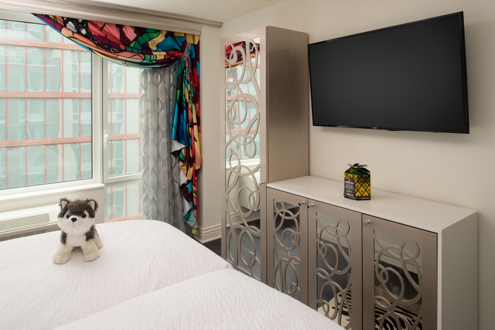 Room King Size Bed