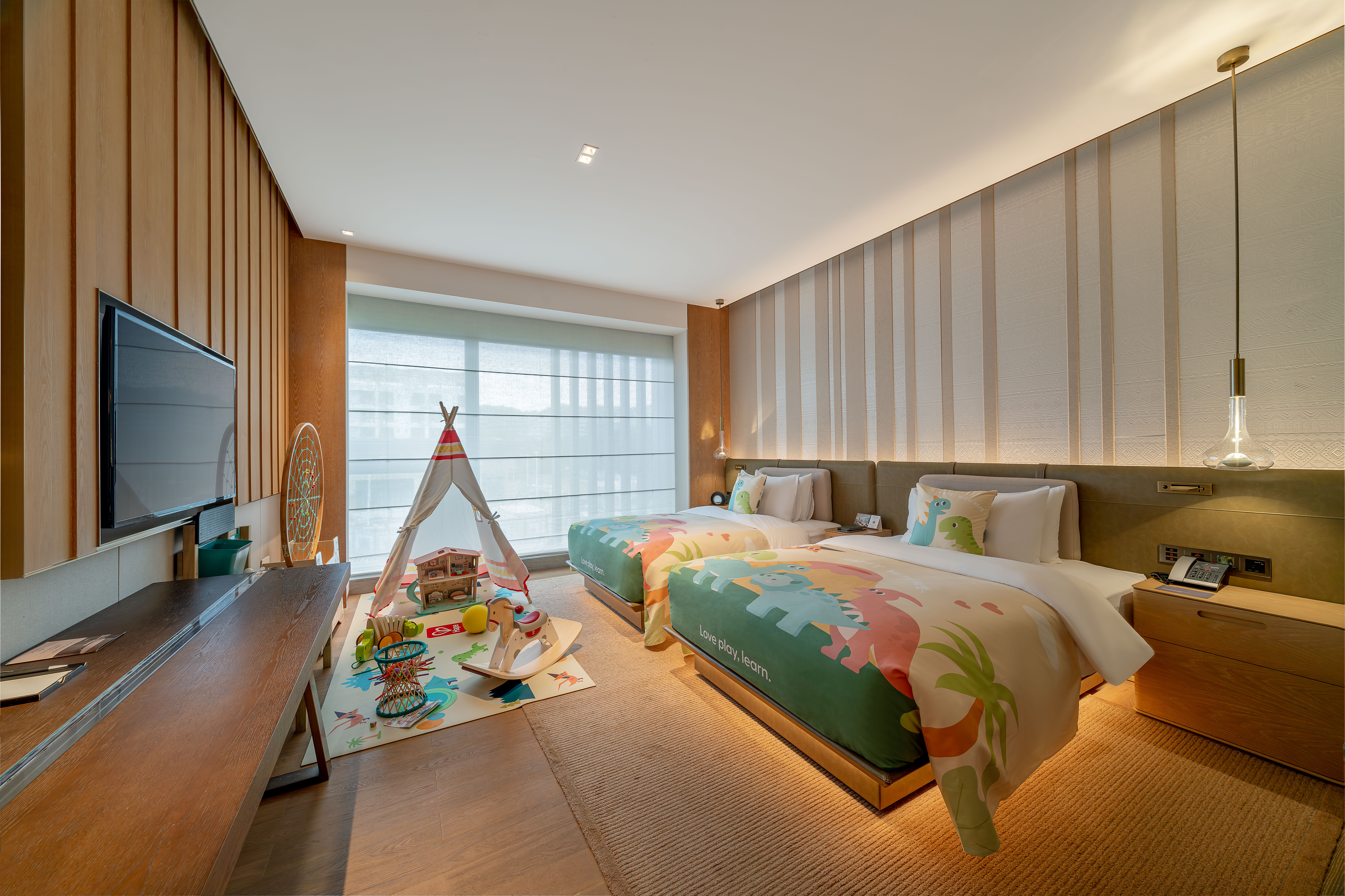 Family Room Deluxe City View