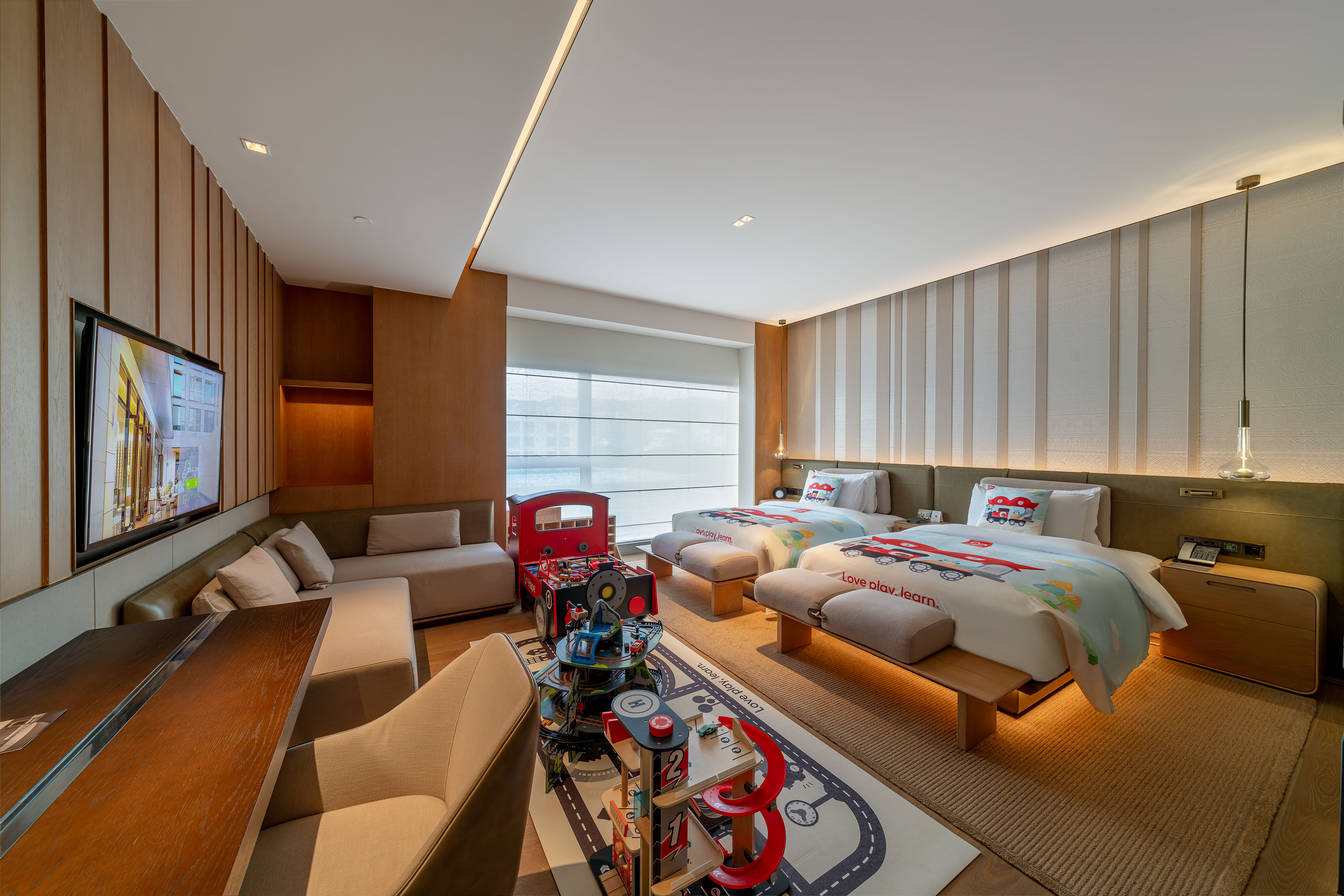 Family Room Deluxe City View