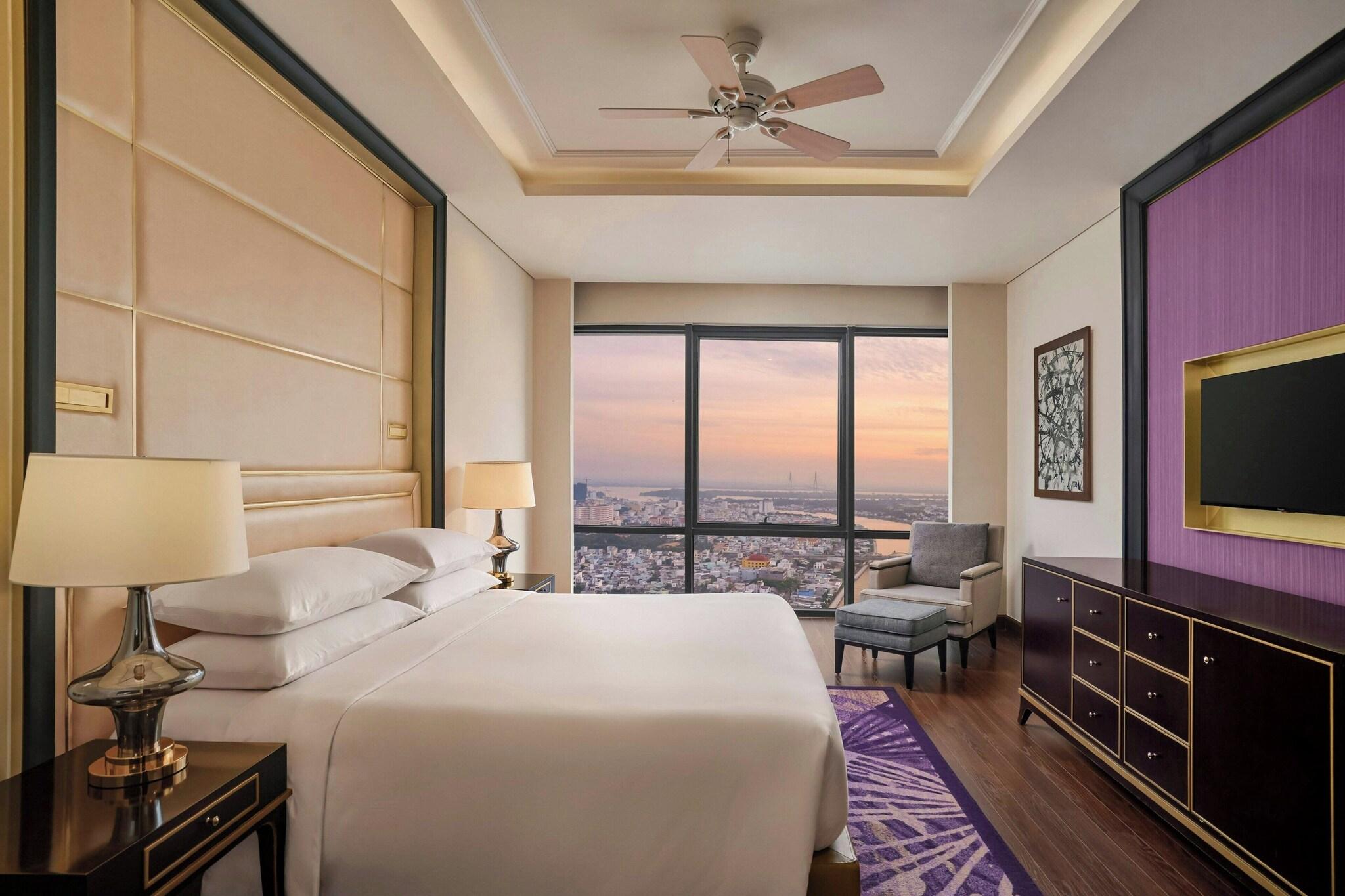 Double King Bed Non Smoking