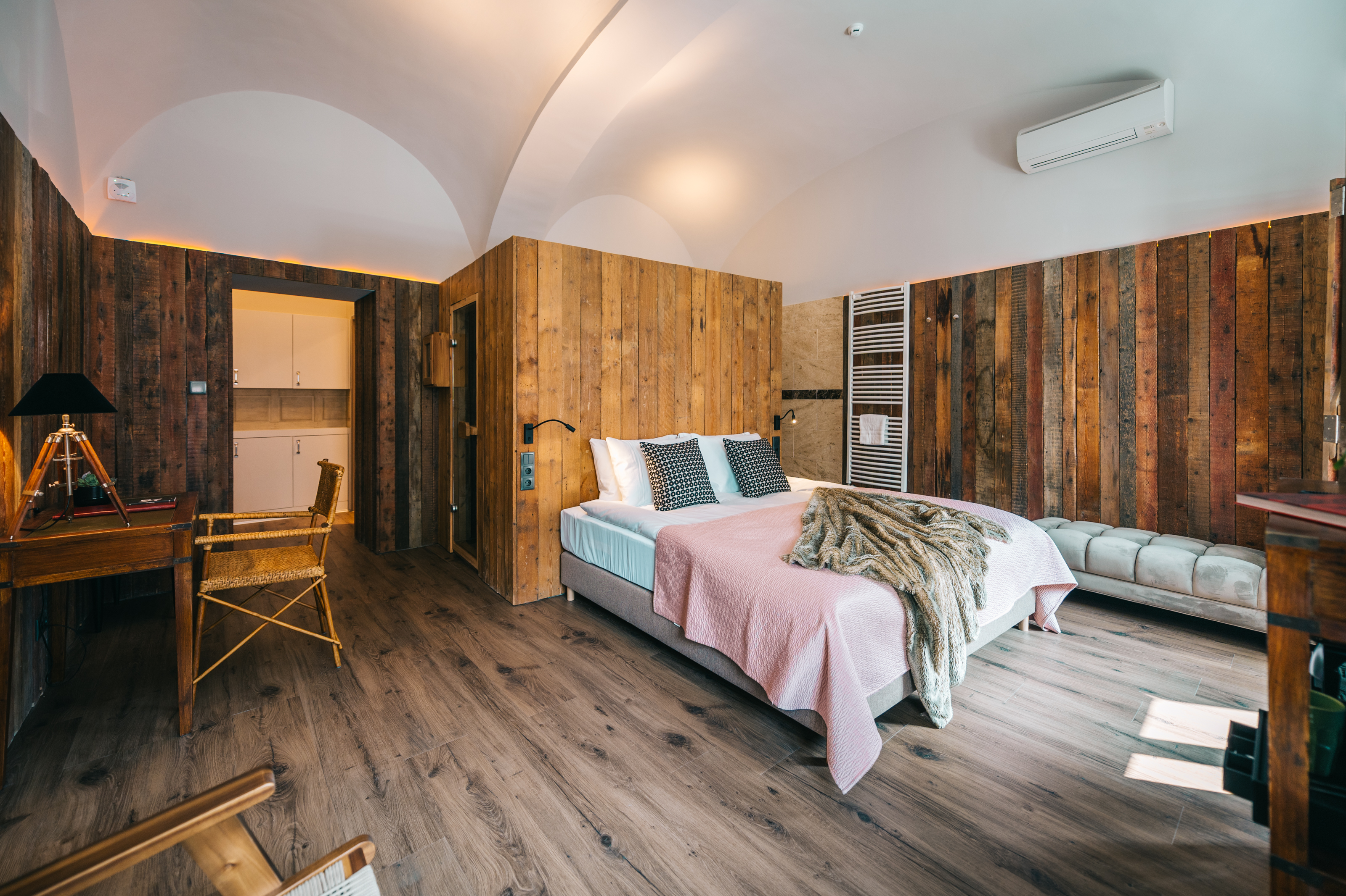 Junior Suite Superior One Bedroom