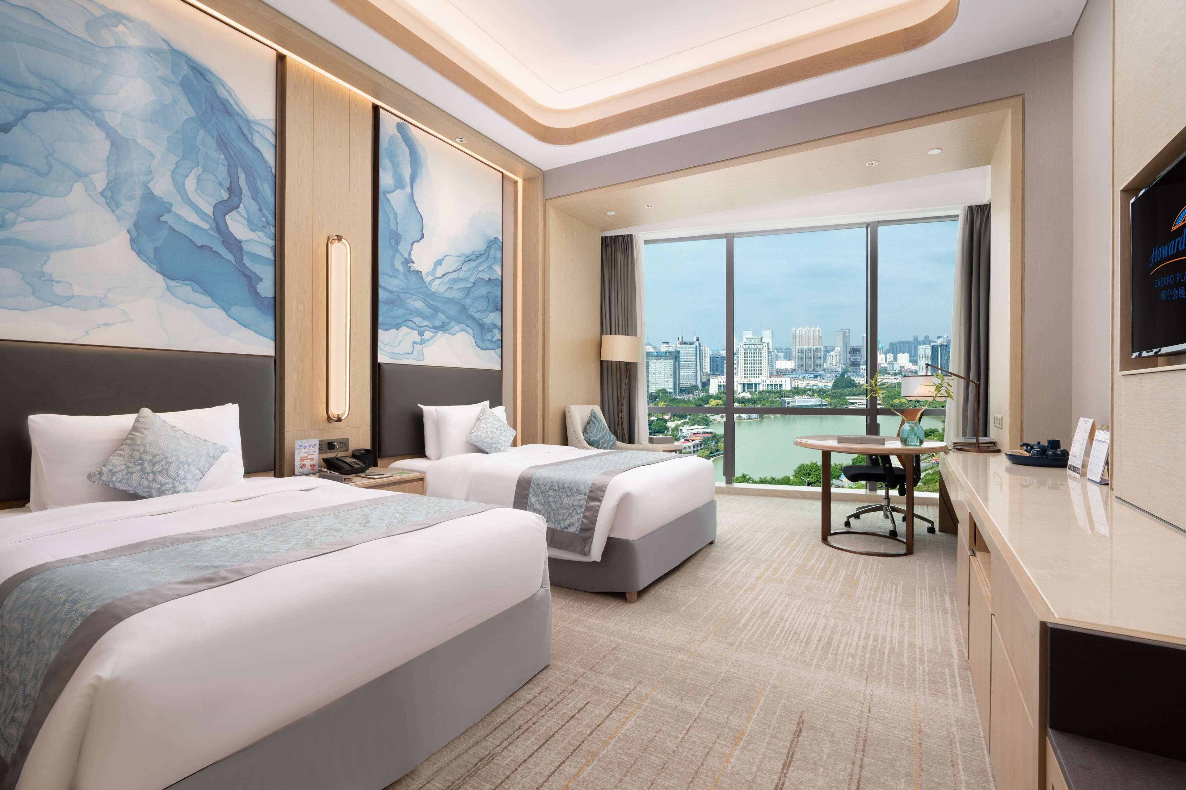 Twin Deluxe Lake View