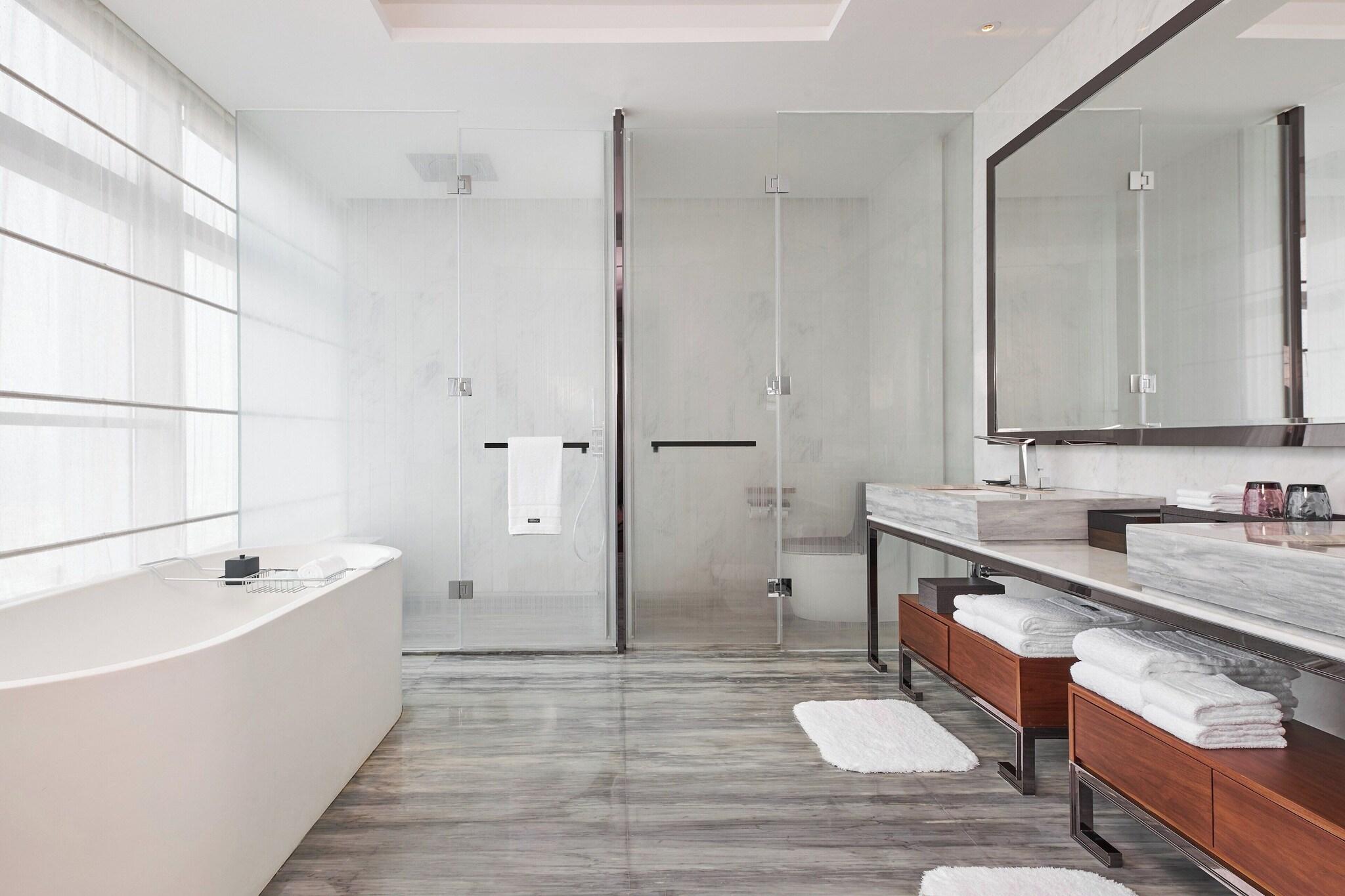 Suite Executive King Bed