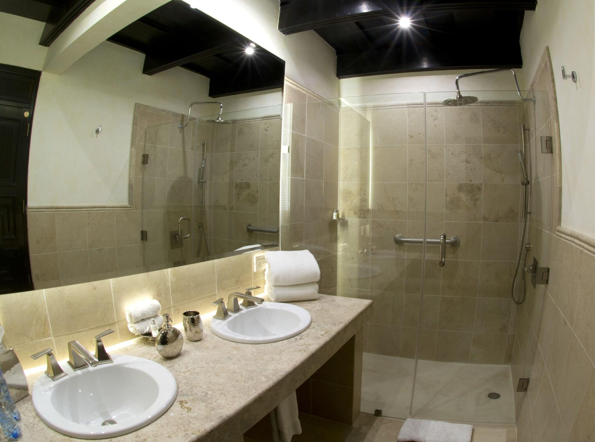 Double Two Queen Beds Premium