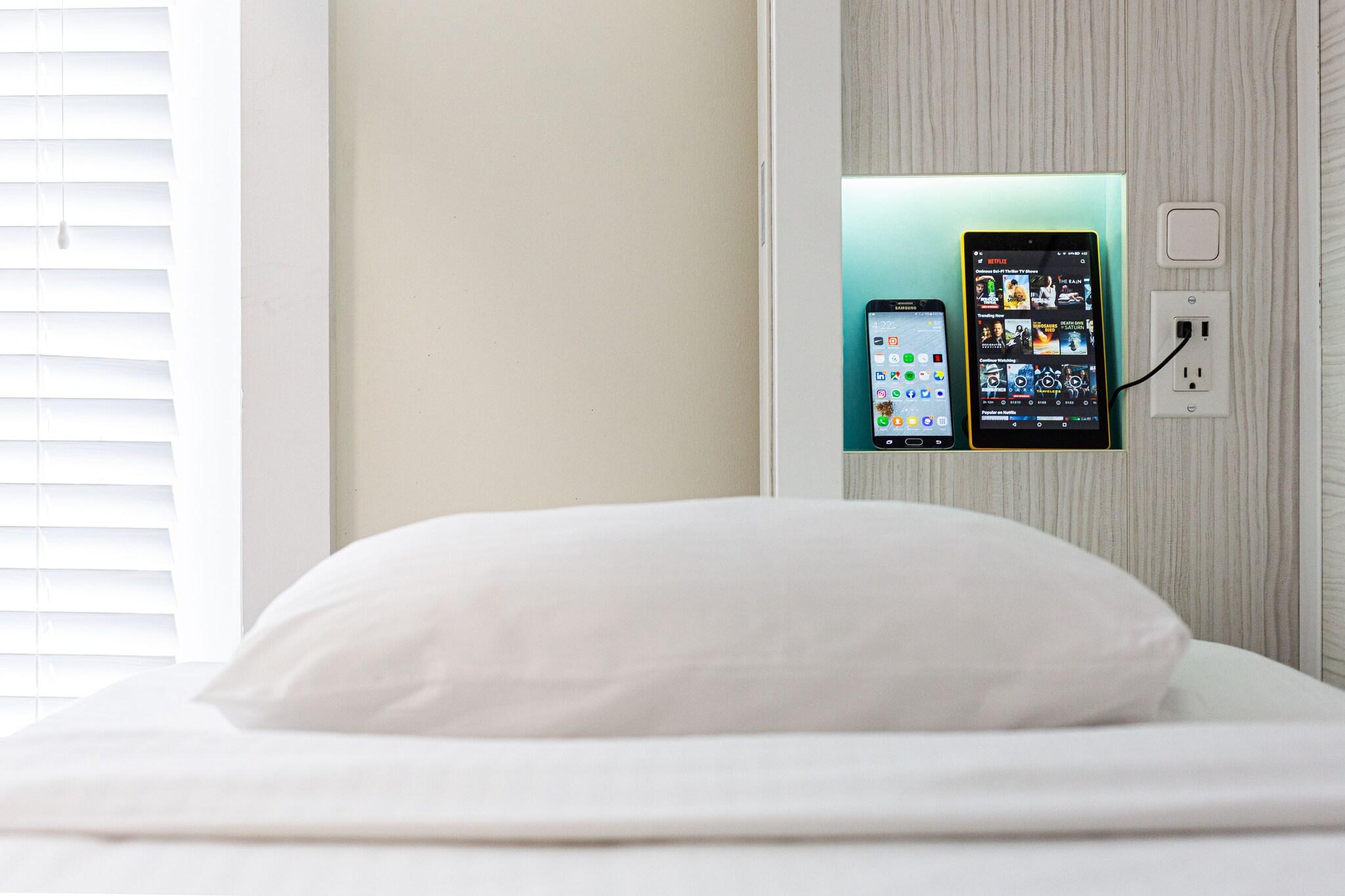 Bed in Dormitory Female Room