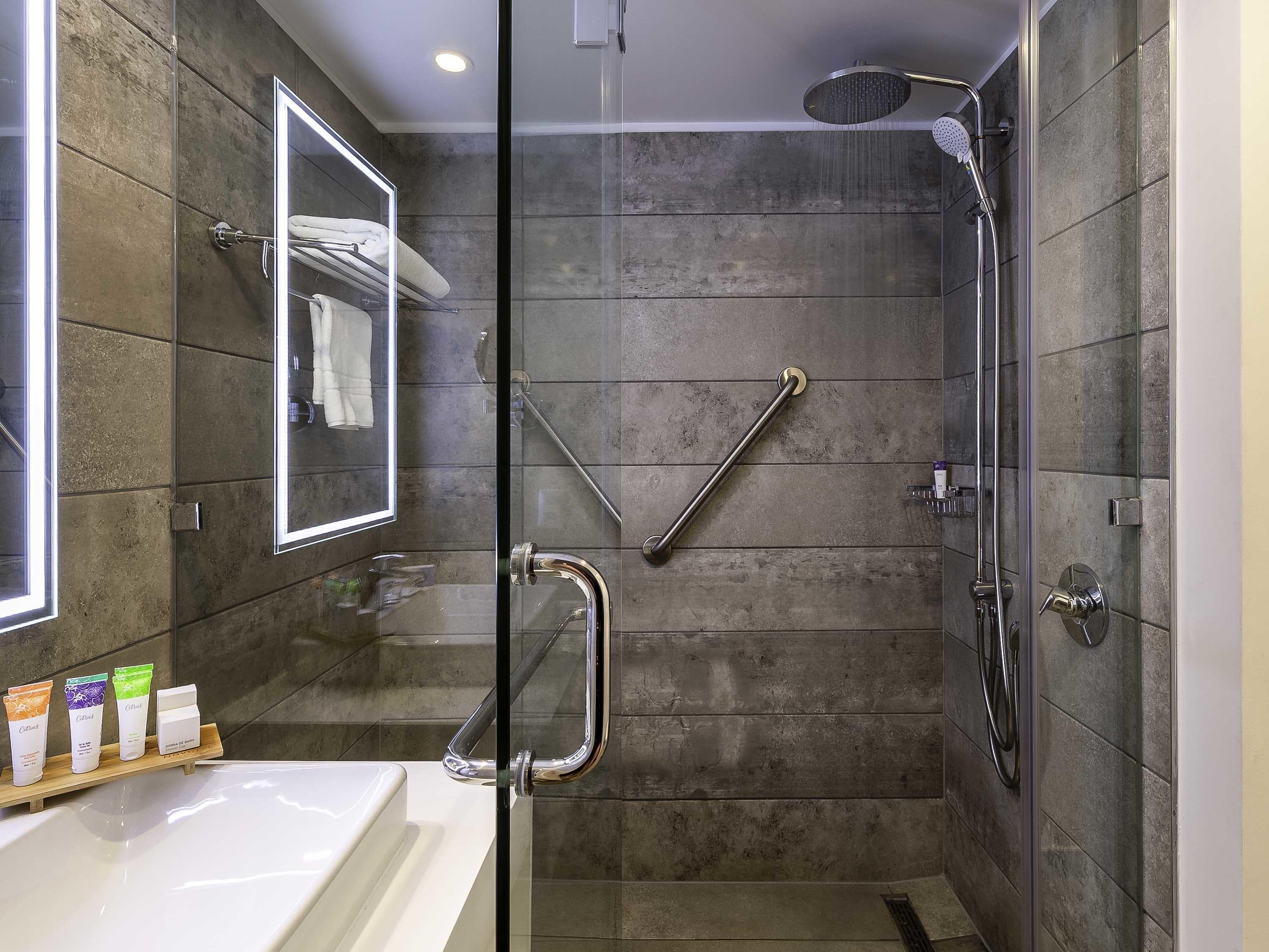 Double Superior King Bed