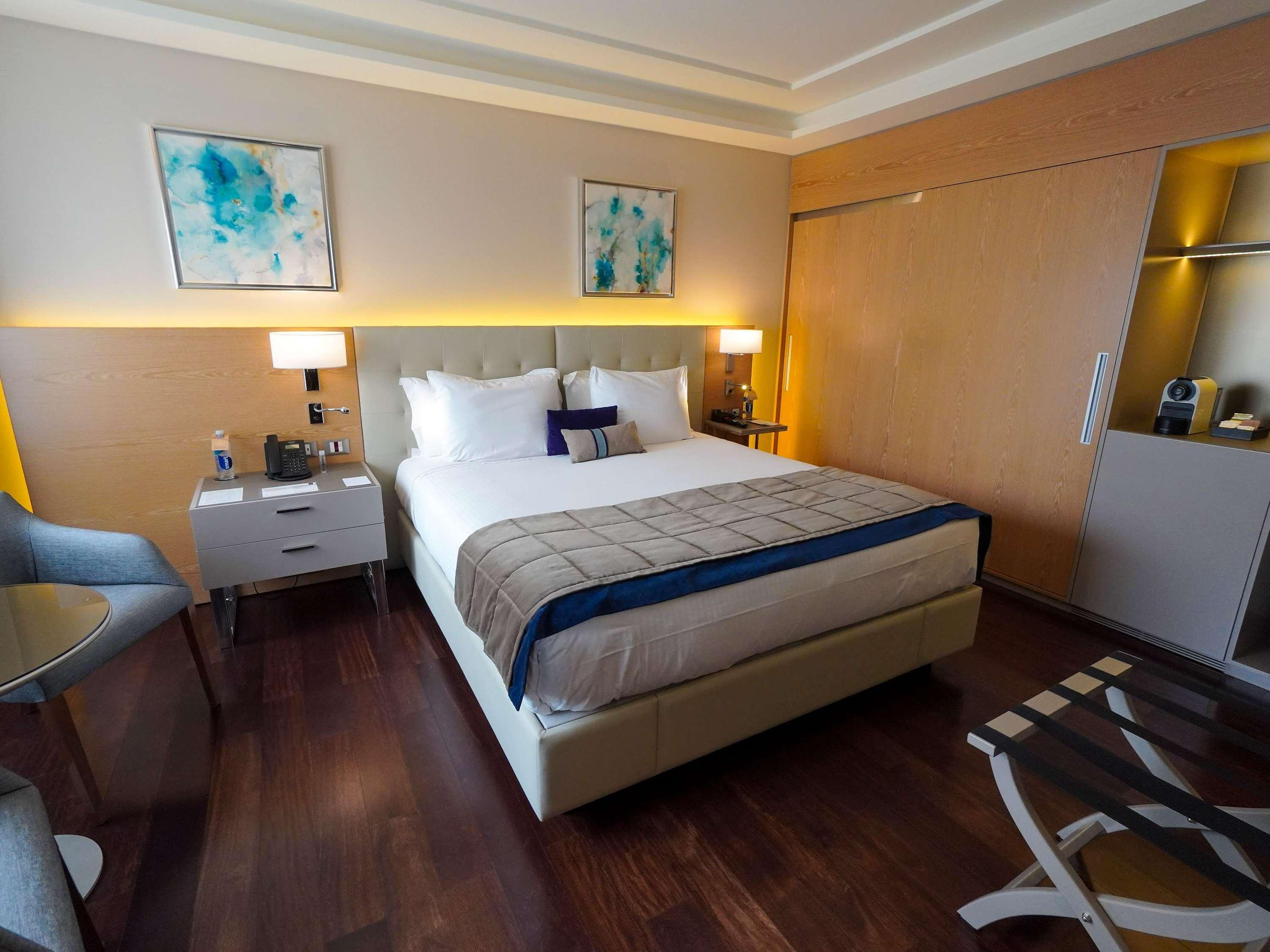 Double Superior King Bed