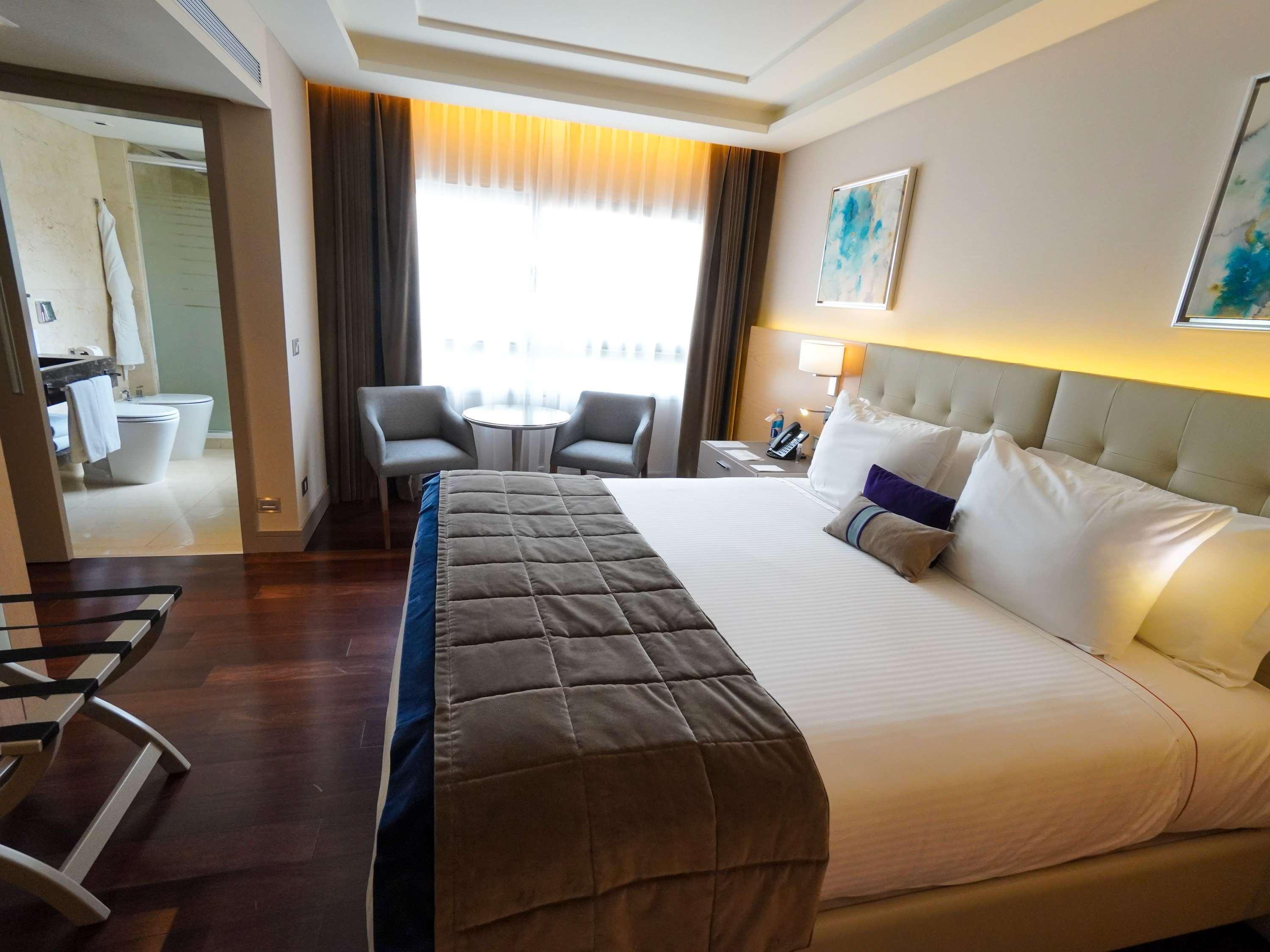 Double Superior King Bed