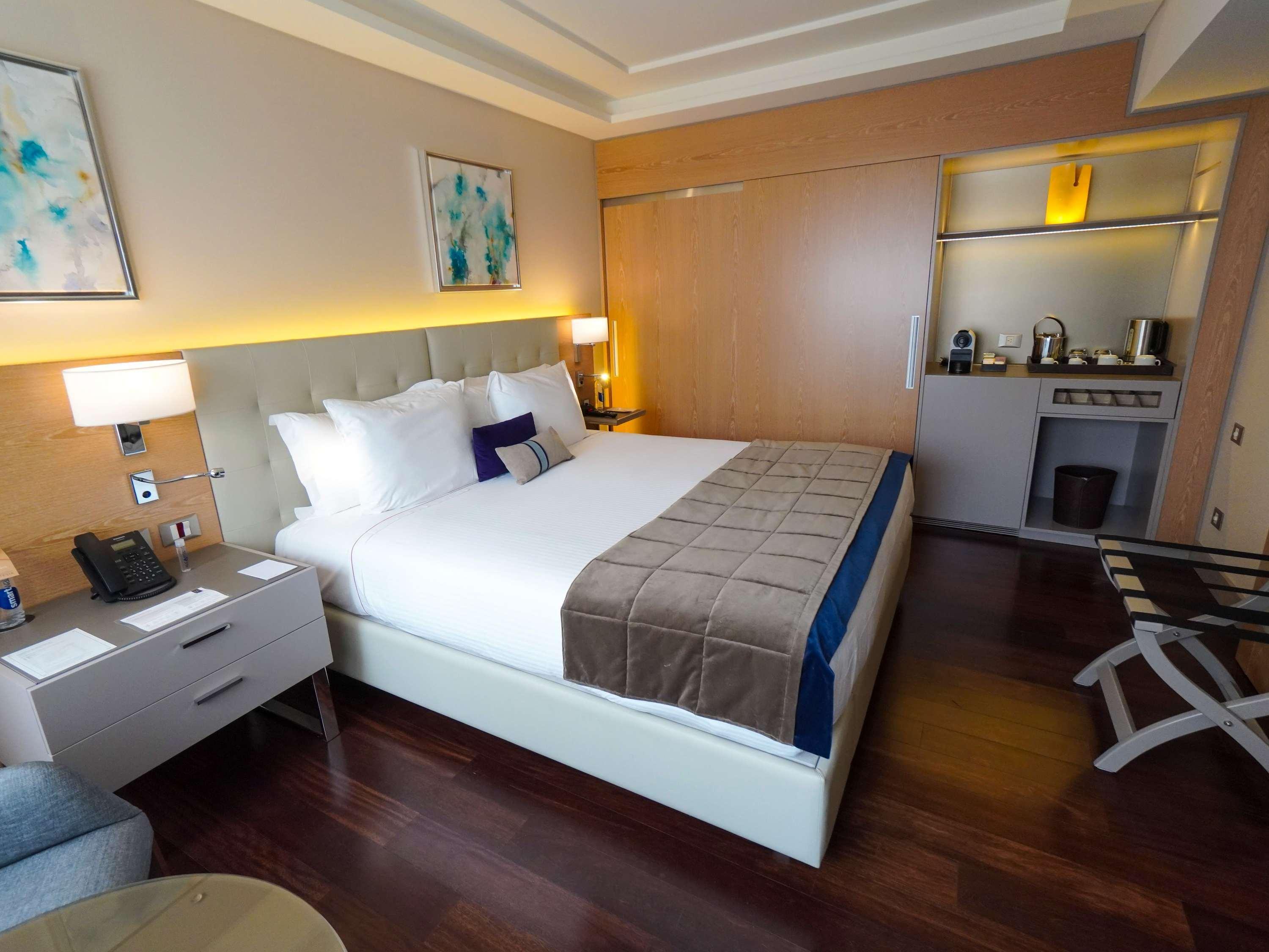 Double Superior King Bed