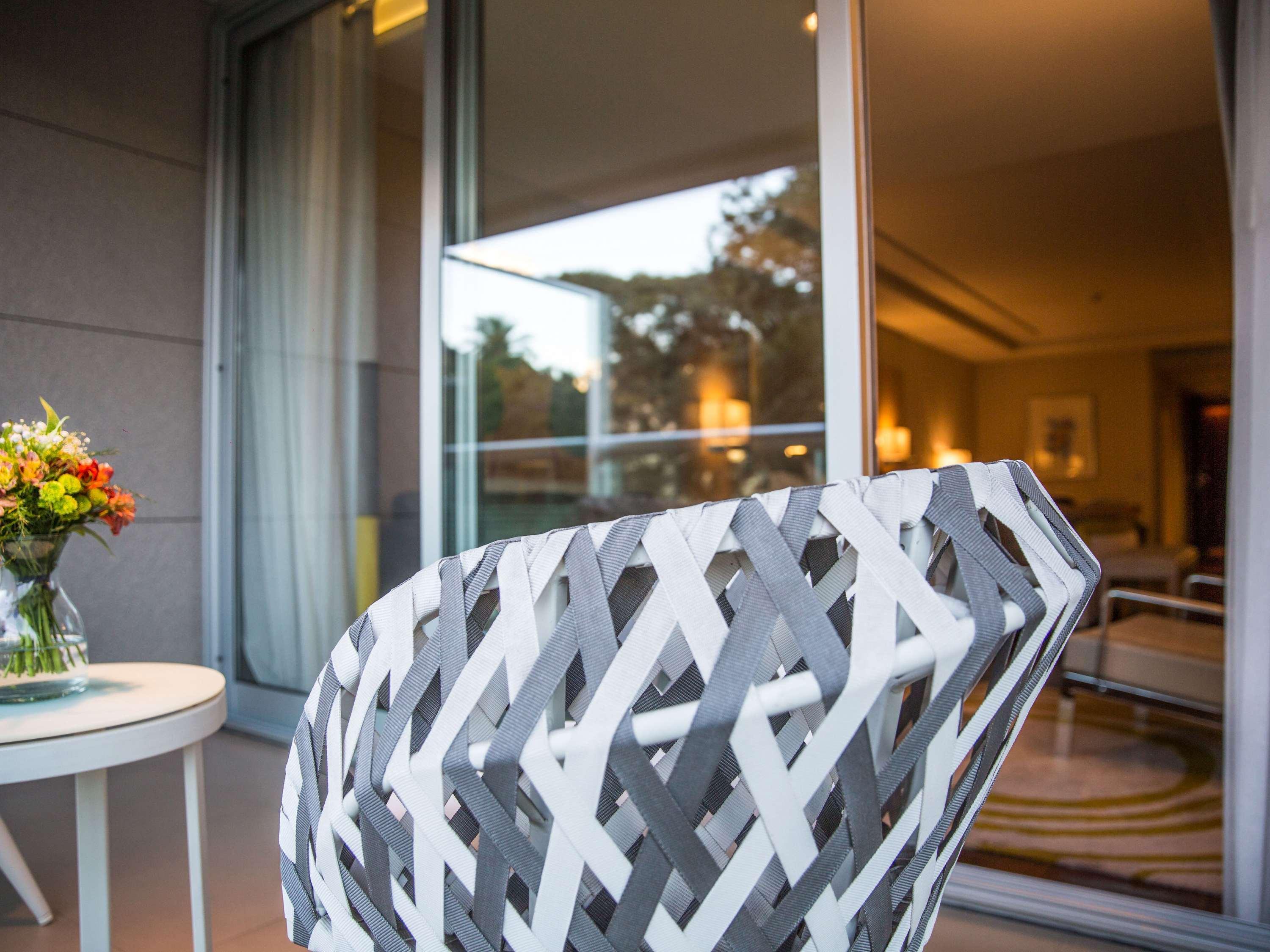 Double Executive King Bed