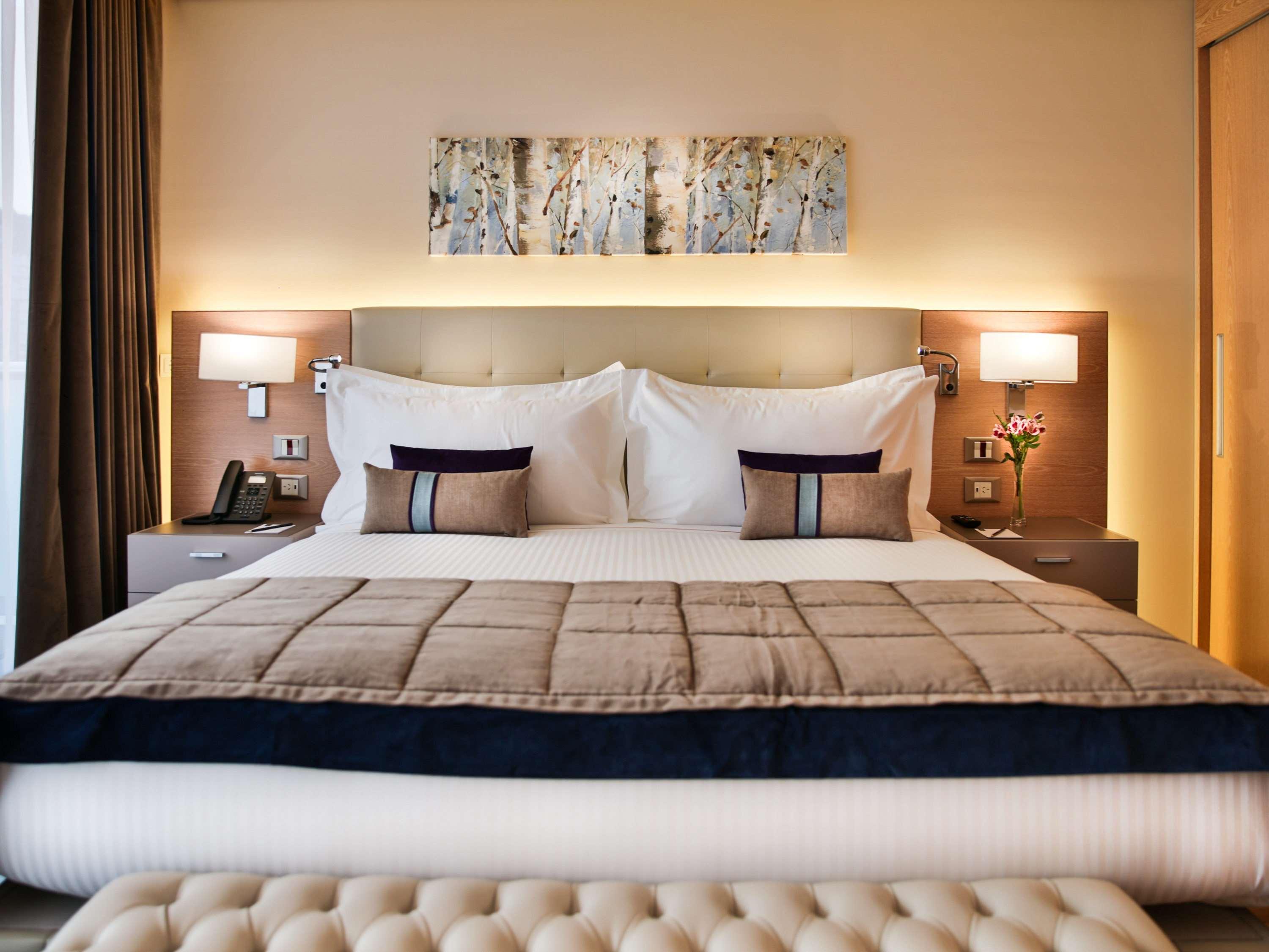 Double Deluxe King Bed