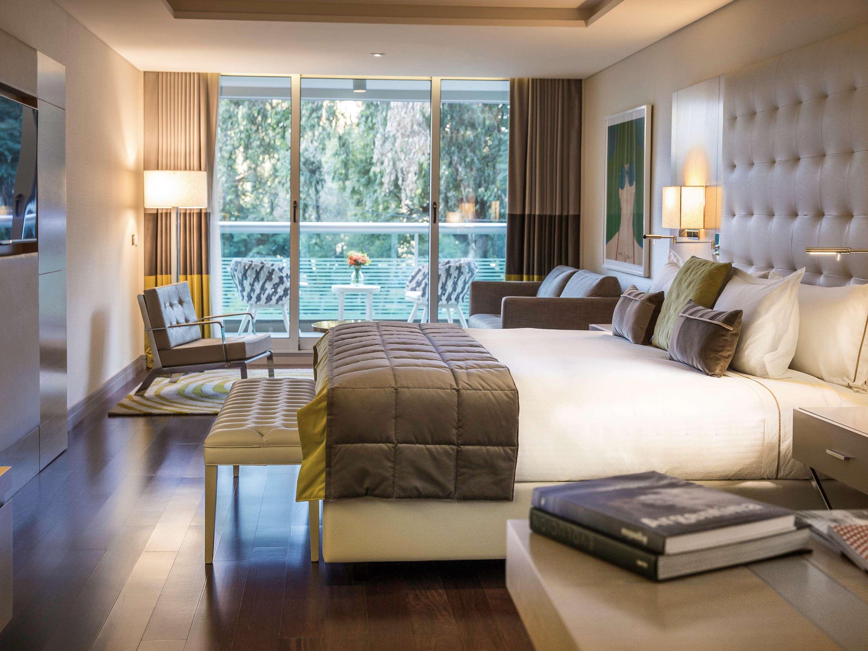 Suite Deluxe King Bed