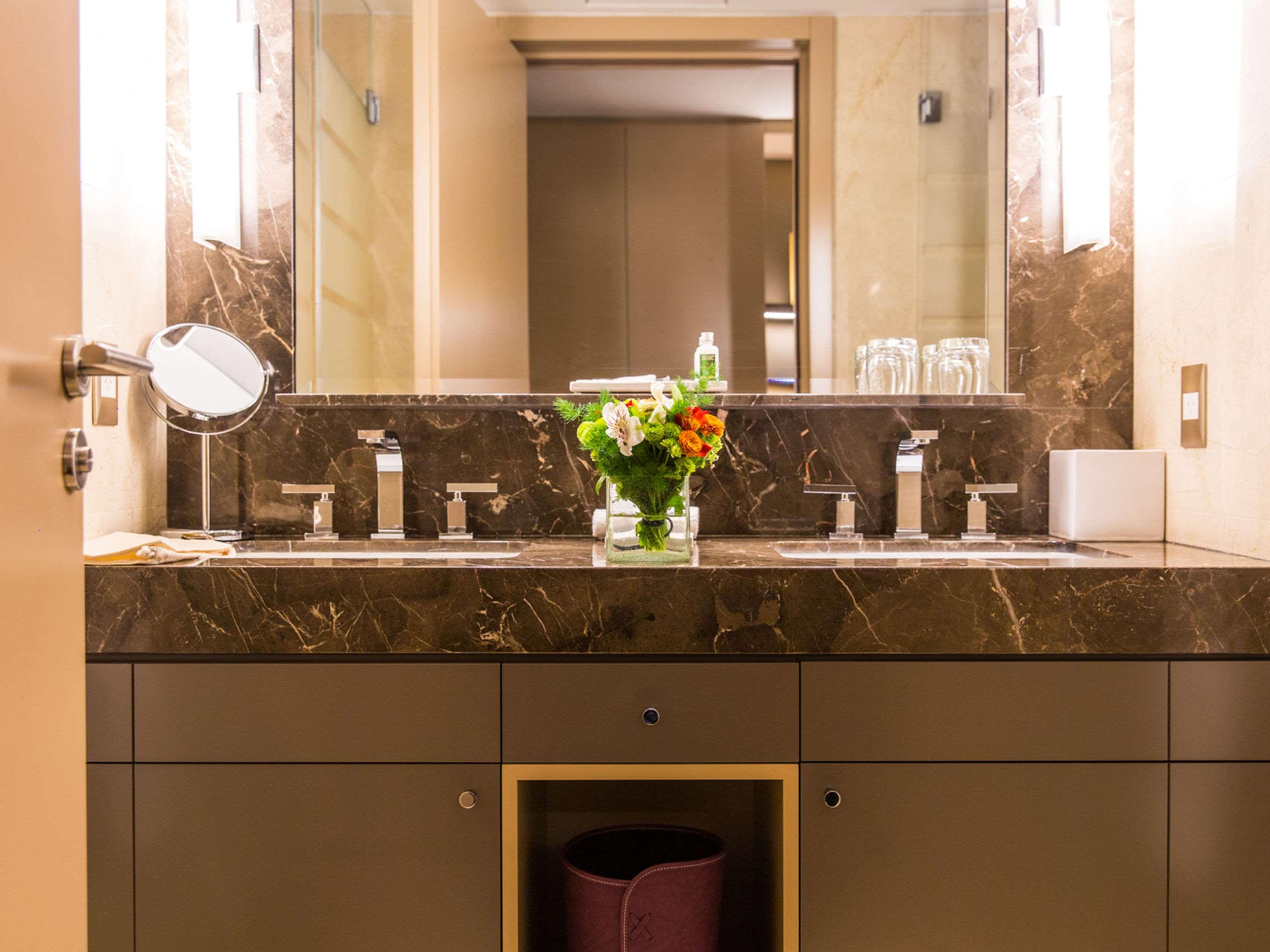 Suite Deluxe Two Double Beds