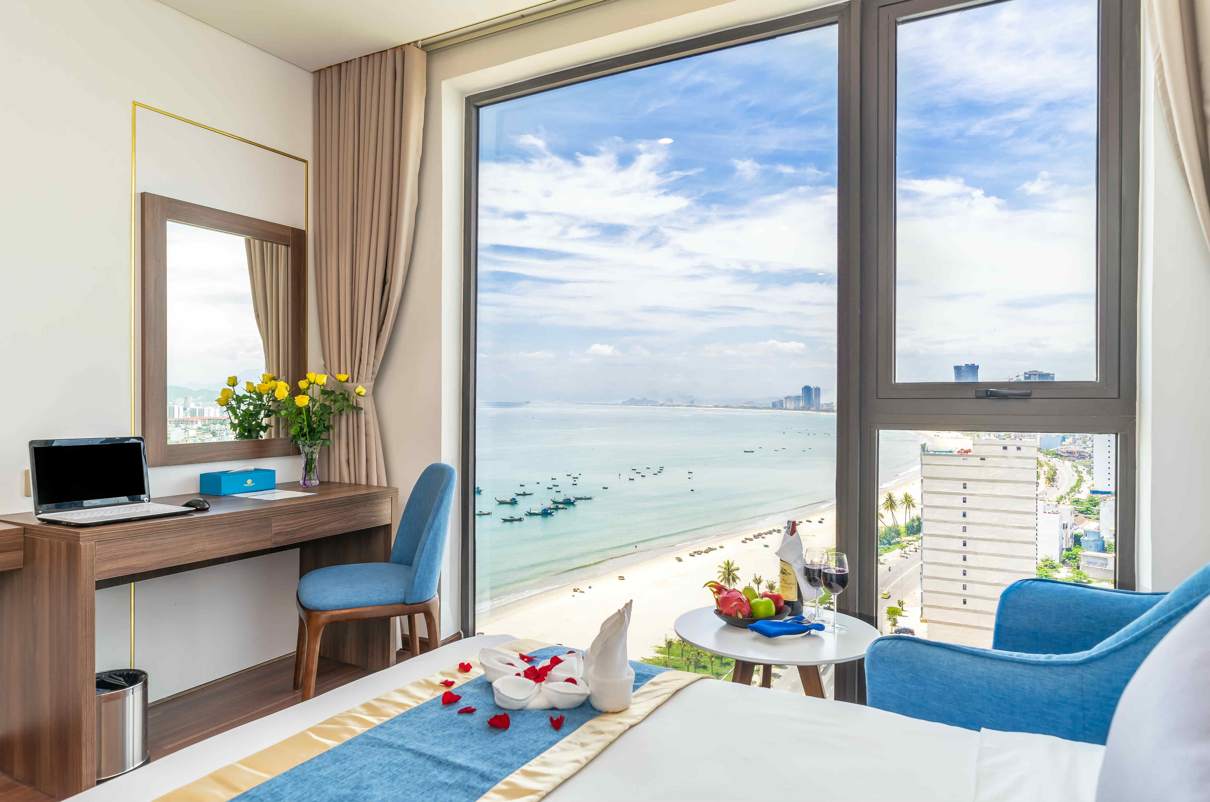 Triple Deluxe City View