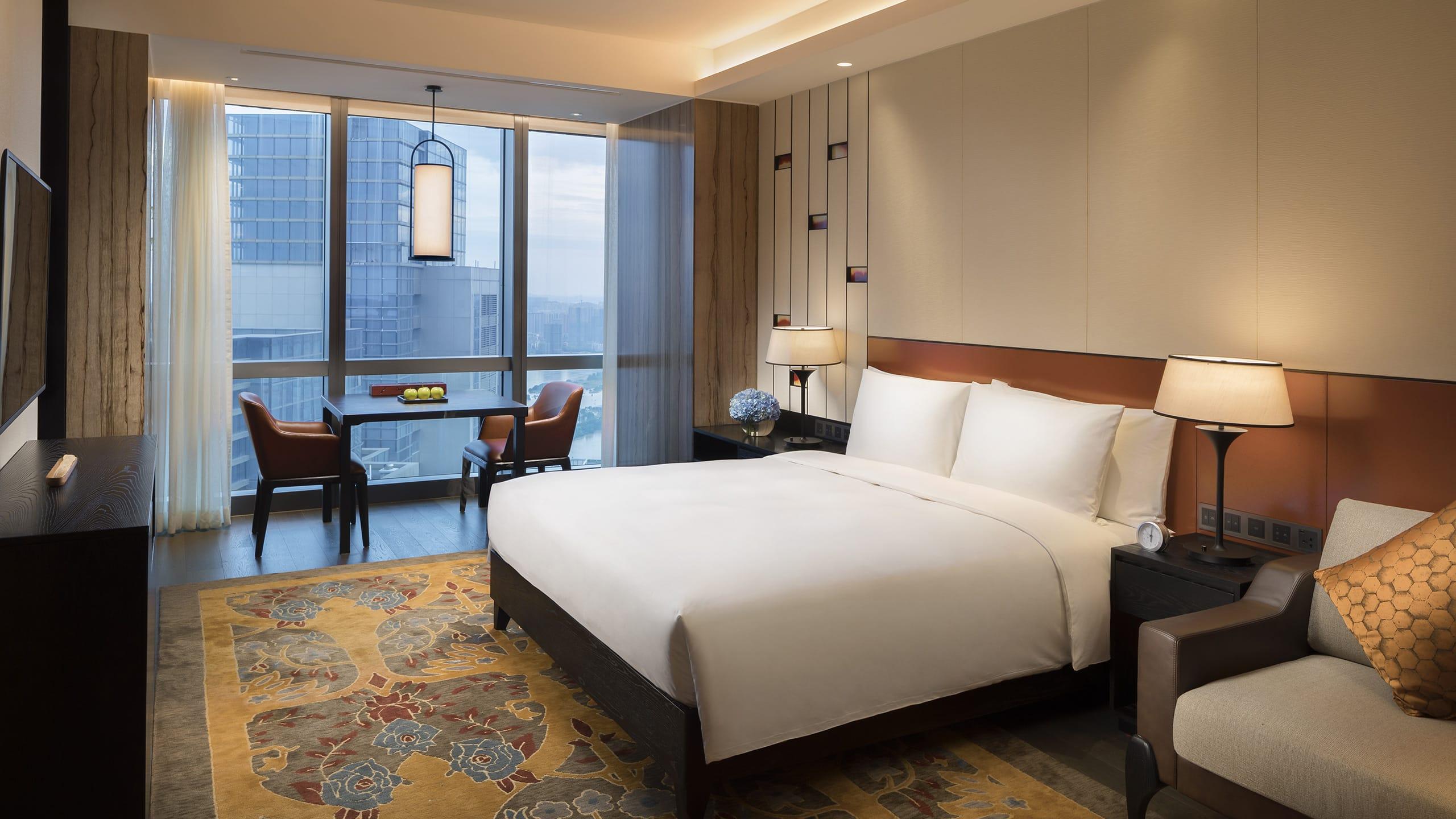 Double Deluxe King Bed