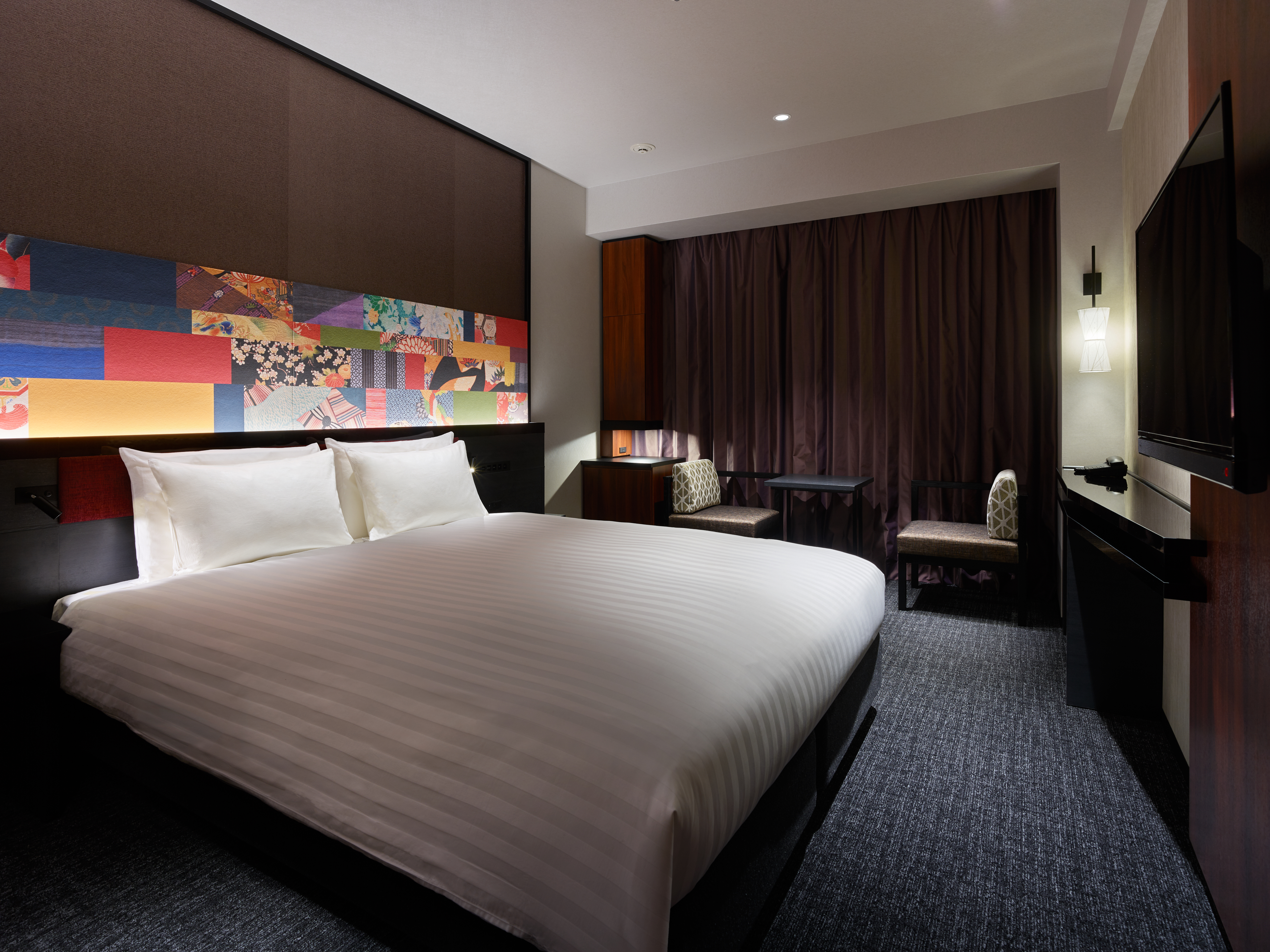 Double Queen Size Bed