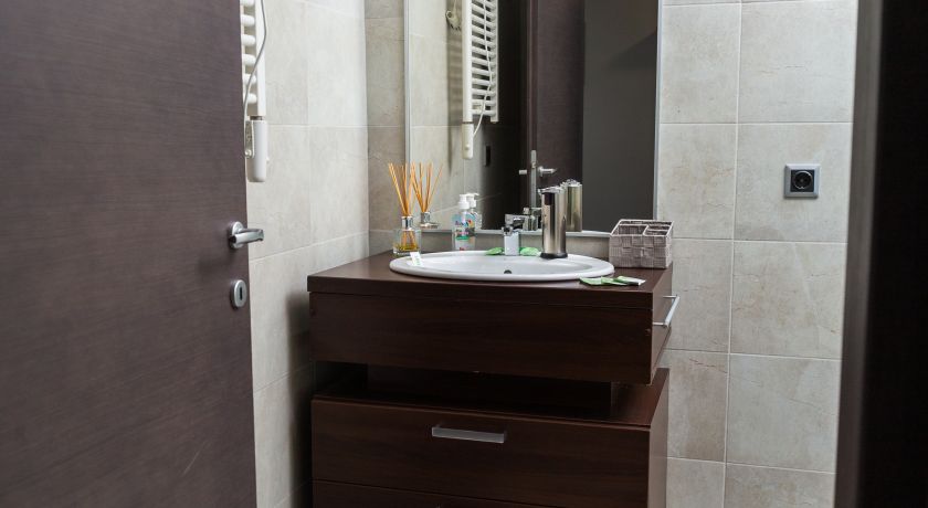 Apartment Three Bedrooms Three Bathrooms