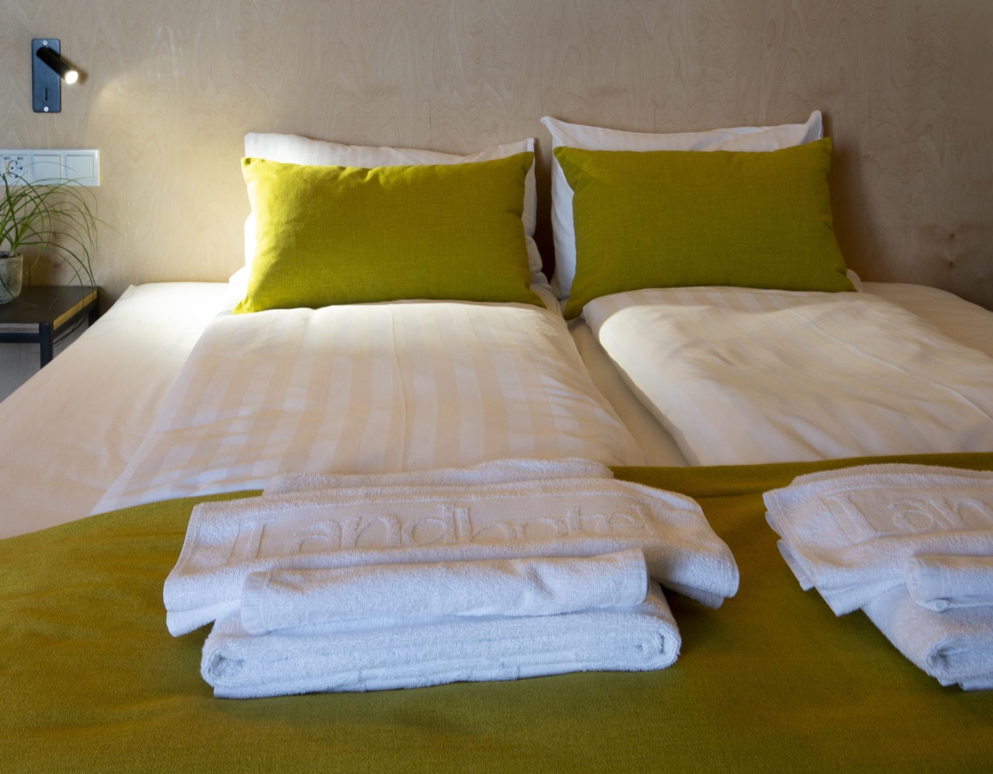 Double or Twin Standard