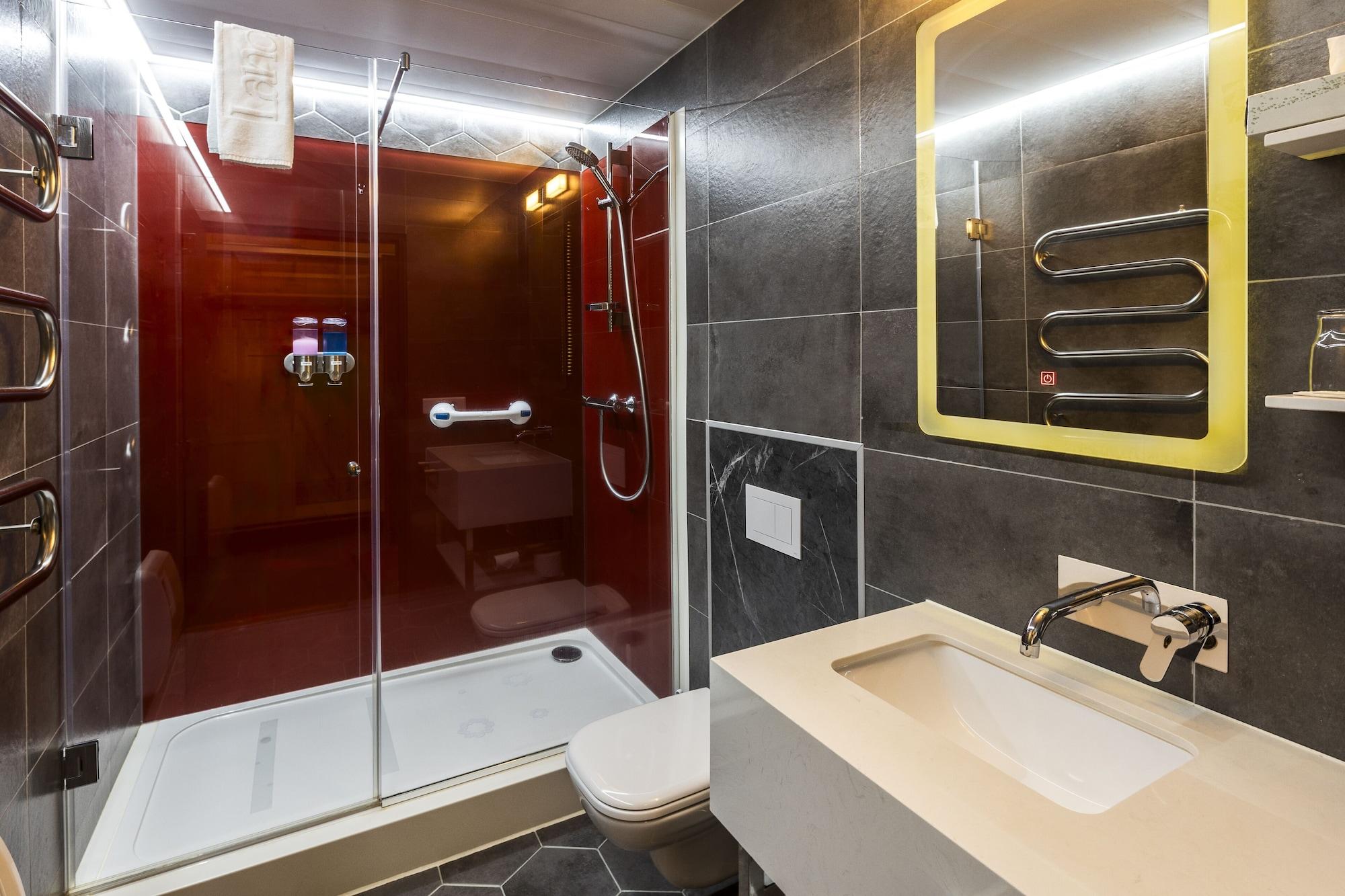 Double or Twin Standard