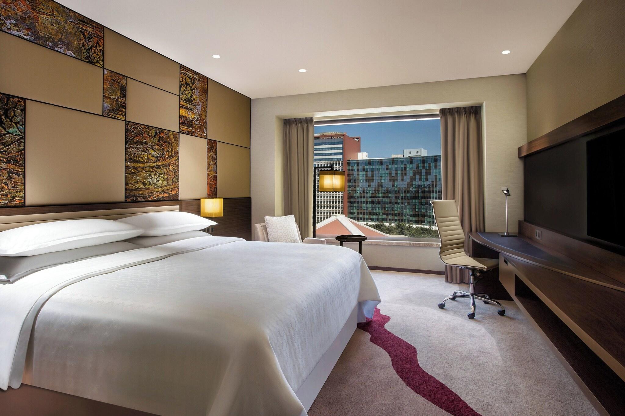 Double Club King Bed