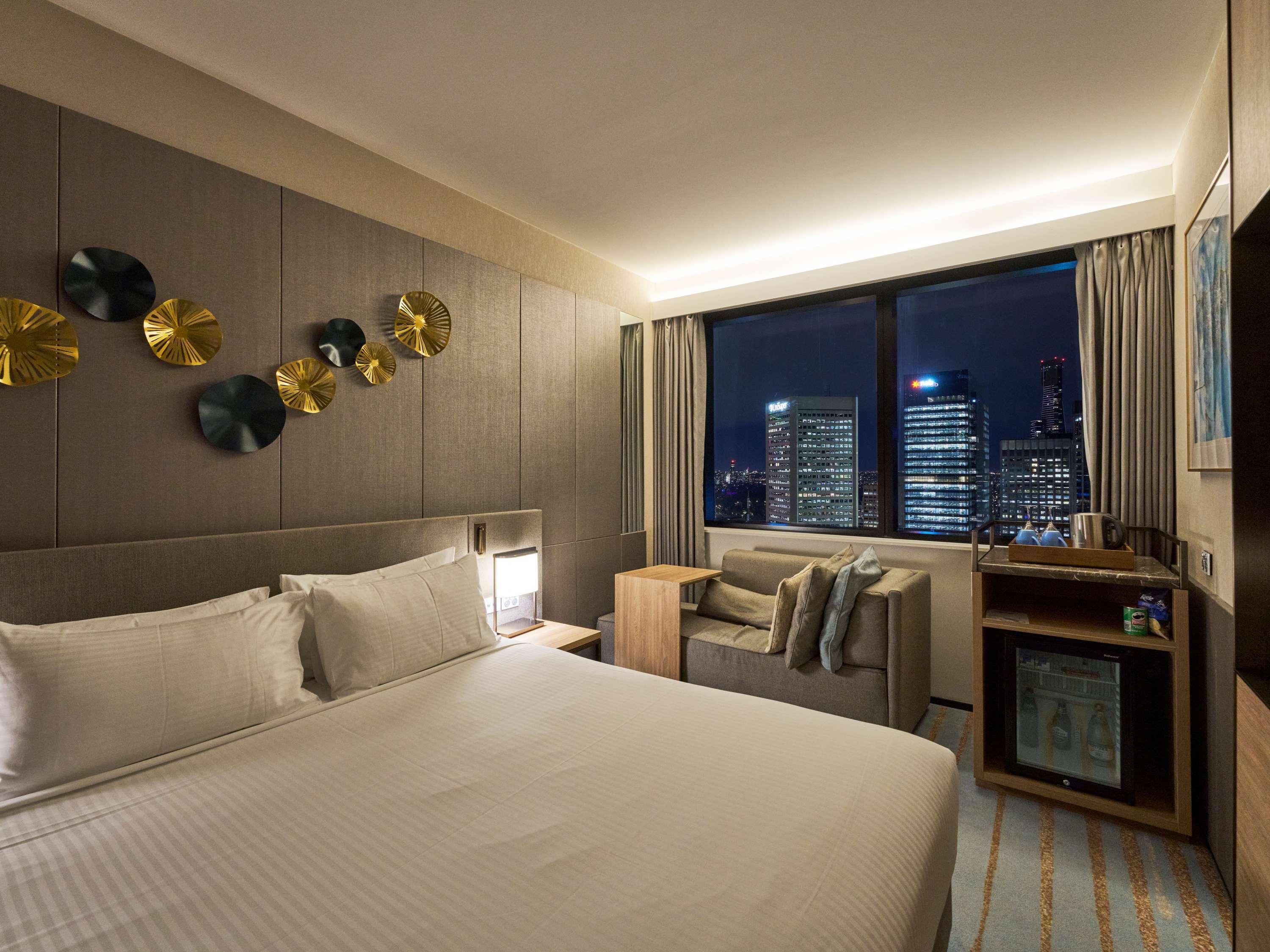 Double King Size Bed