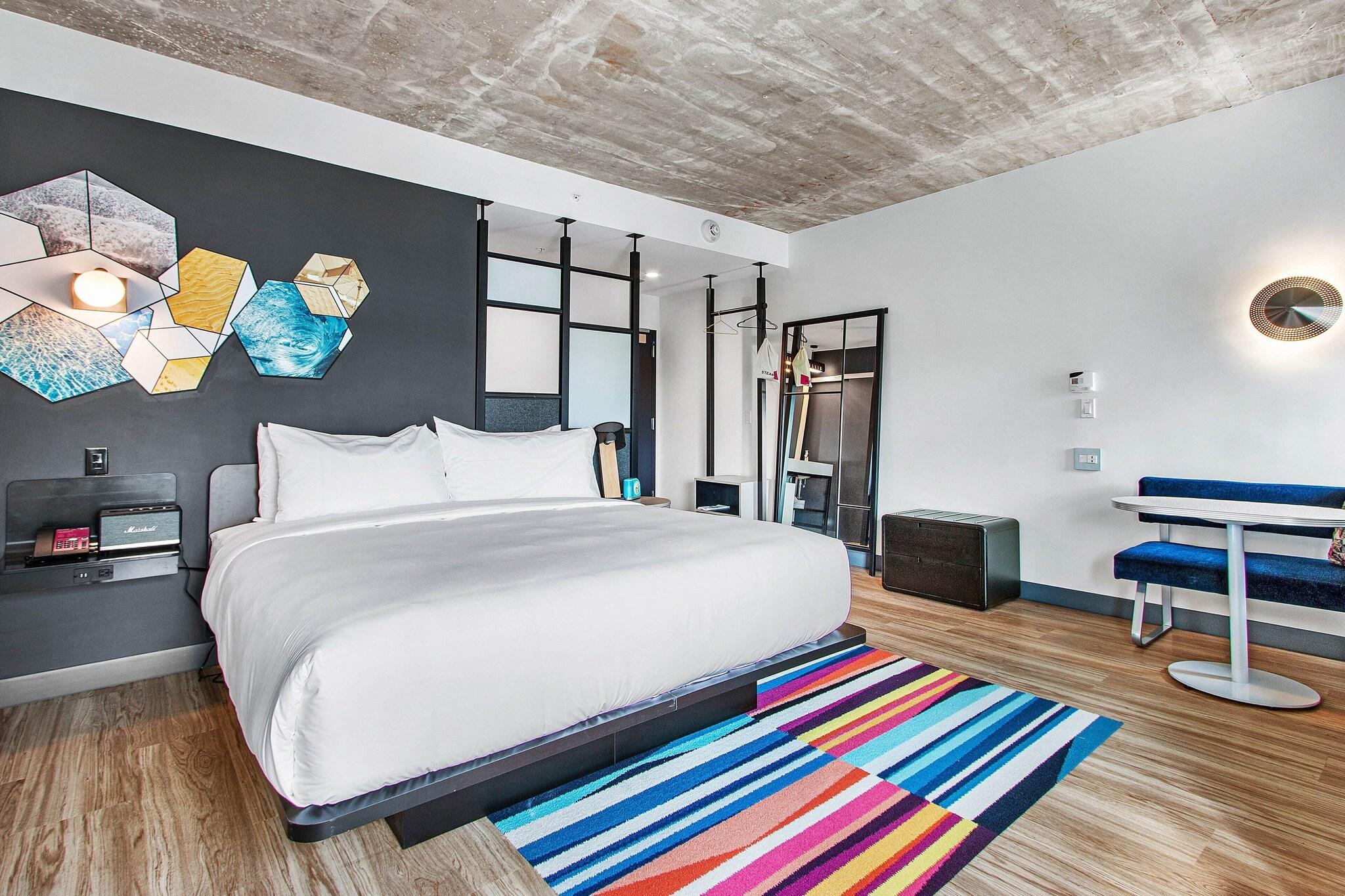 Double City View King Bed