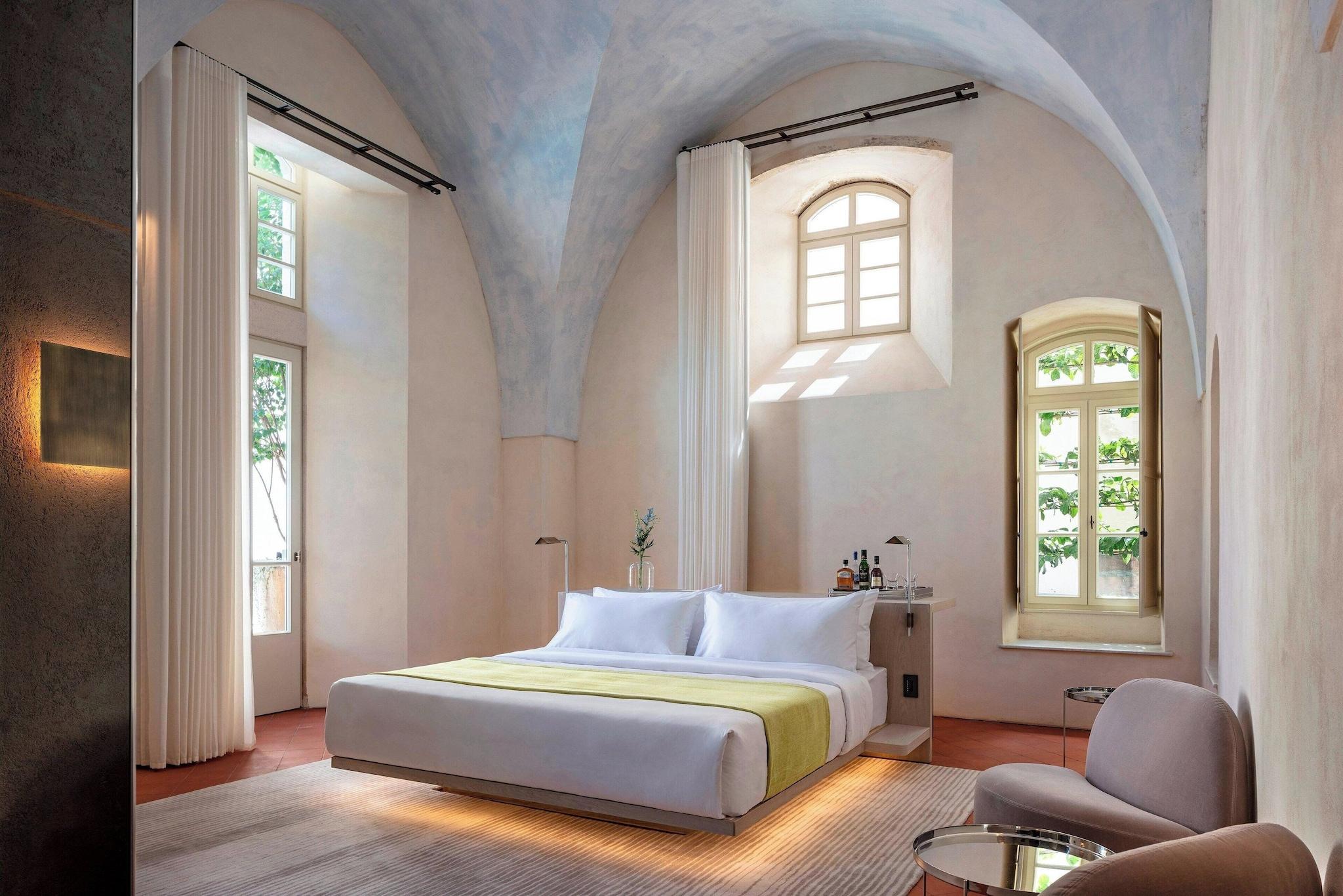 Junior Suite King Bed Non Smoking