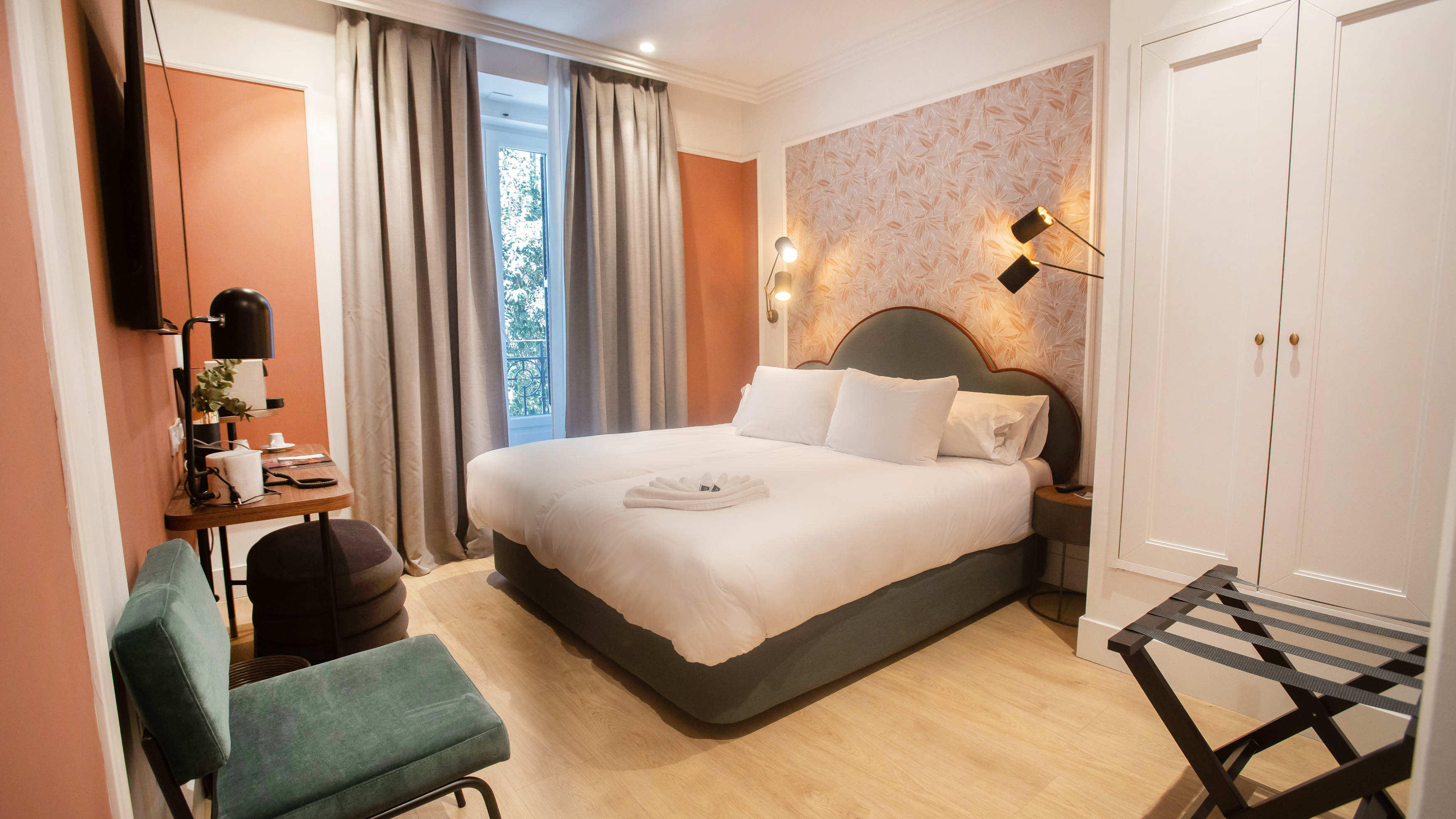 Double or Twin Standard