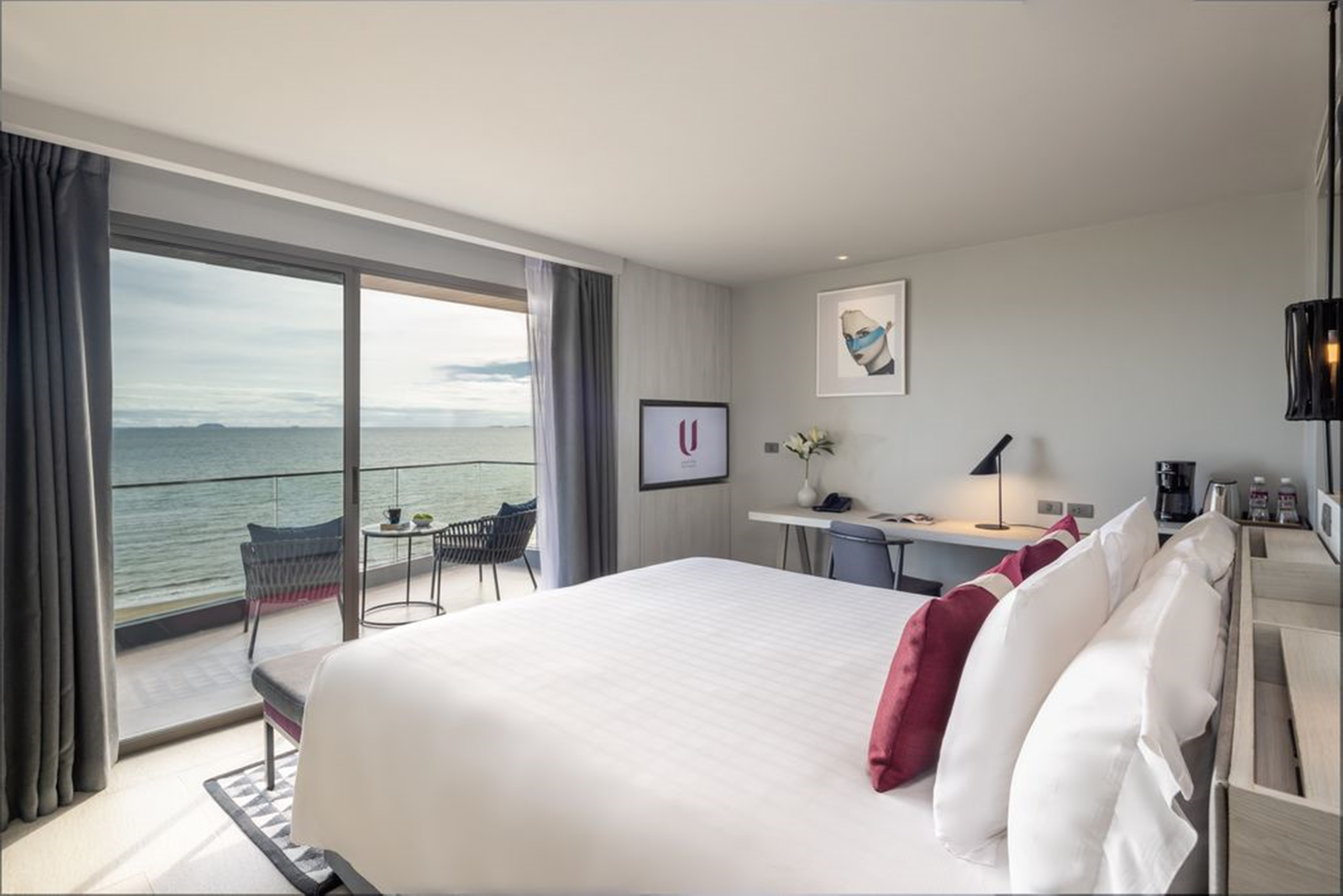 Double Deluxe Sea View with Balcony