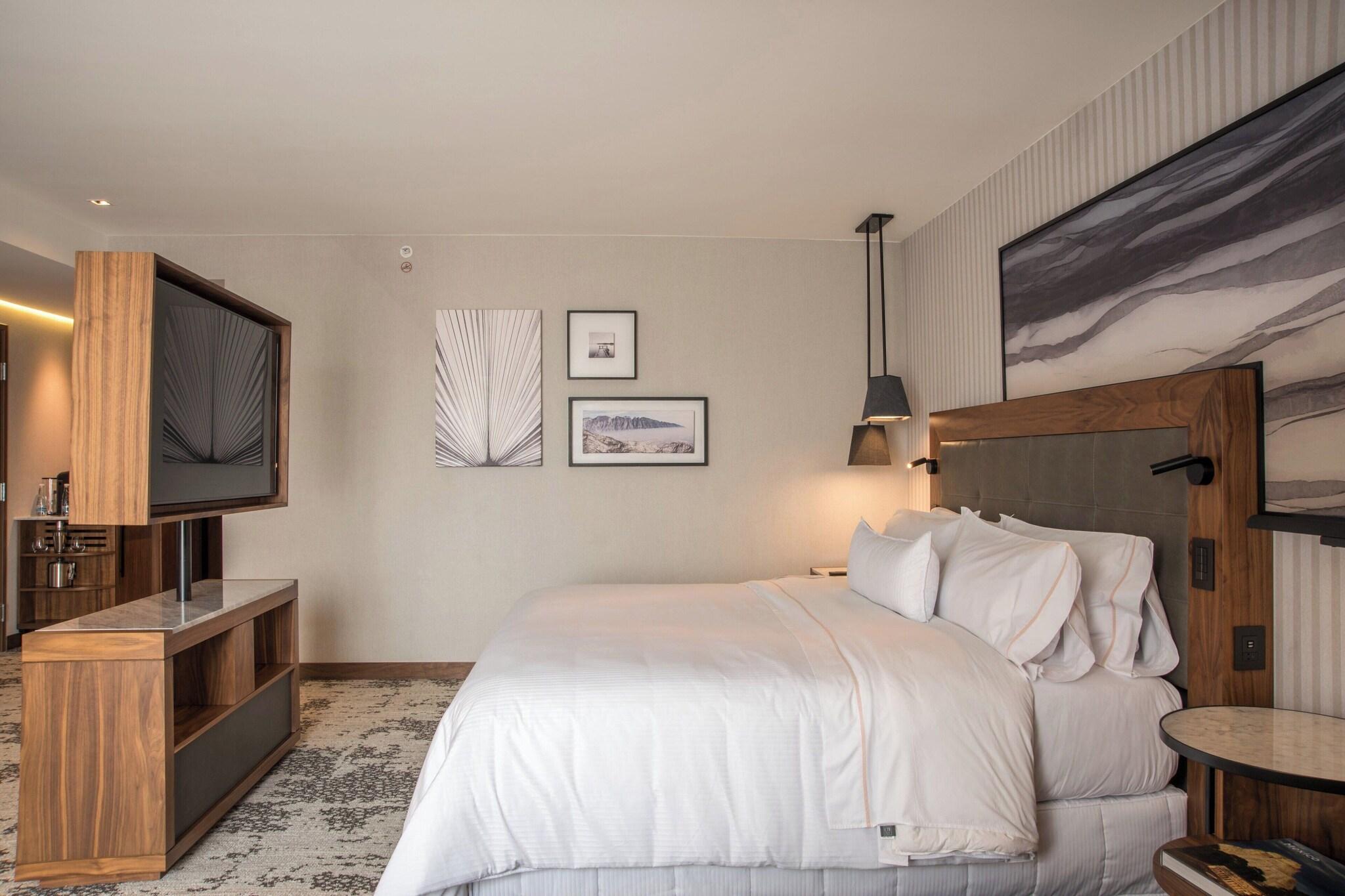 Junior Suite King Size Bed