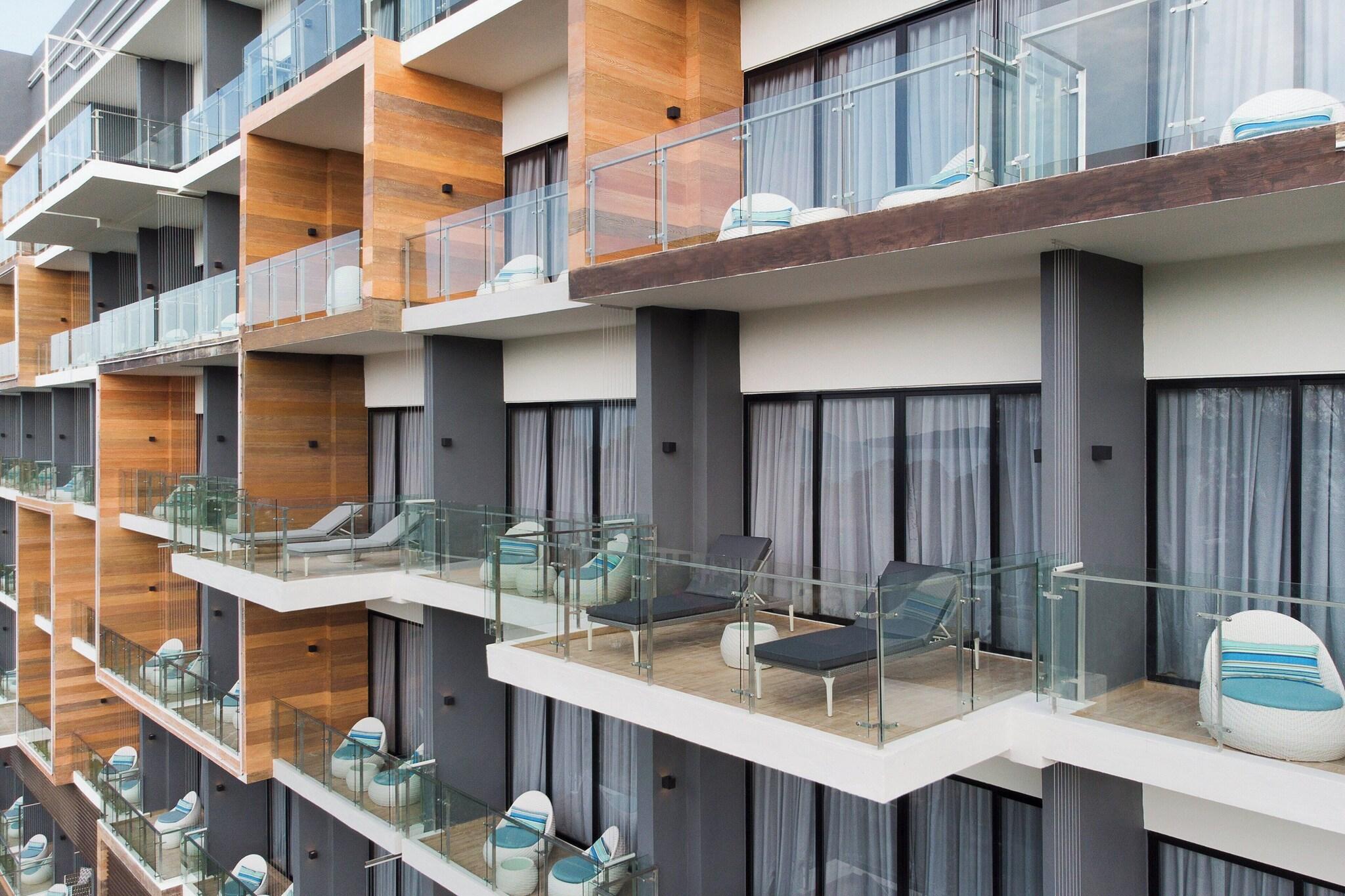 Twin Sea View with Balcony