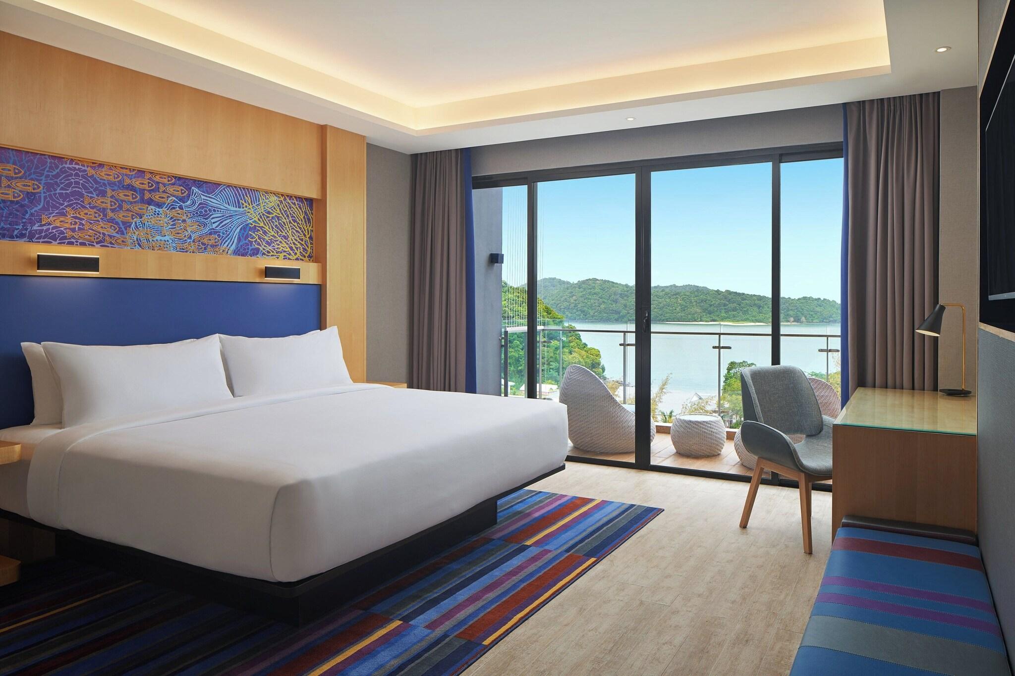 Double Sea View King Bed