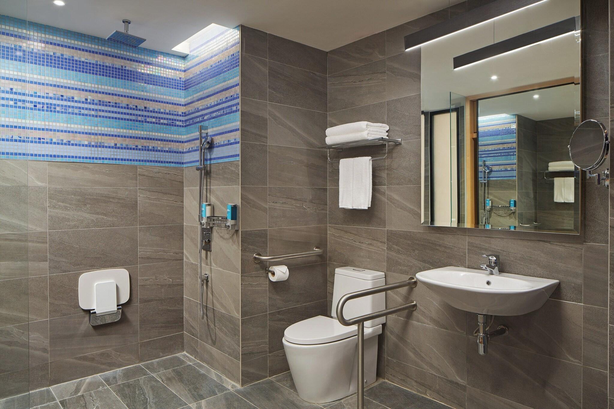 Double Sea View King Bed