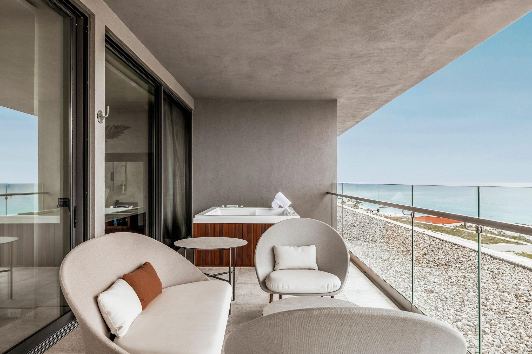 Suite Ocean View with Balcony