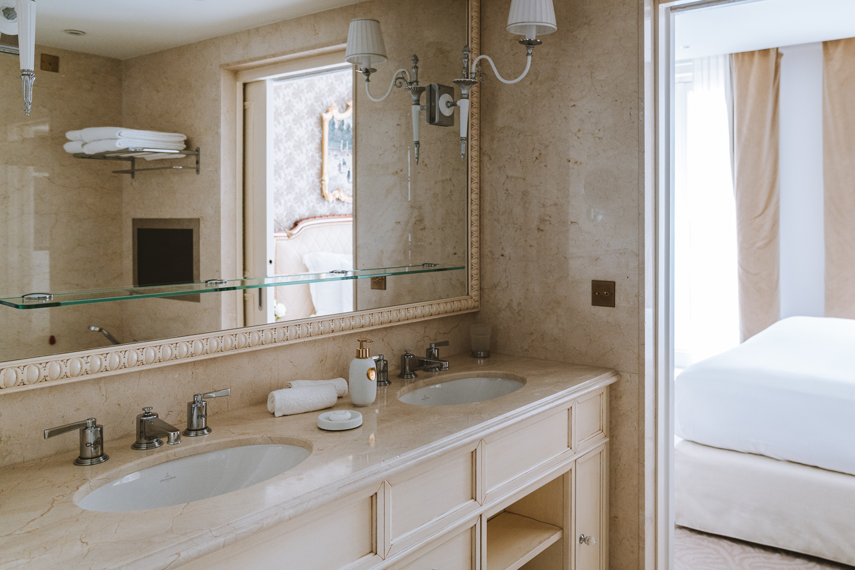 Junior Suite King Bed Non Smoking