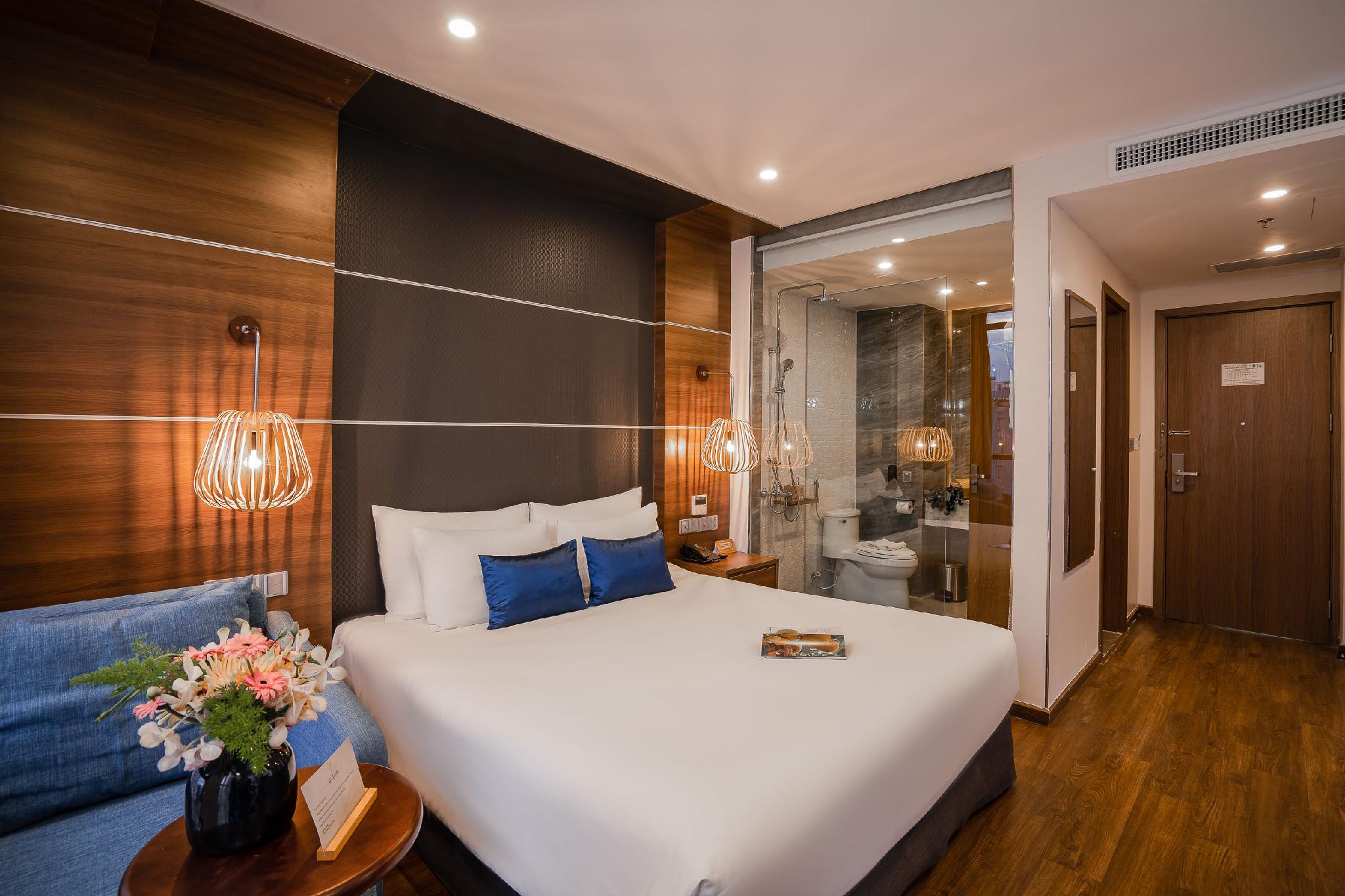 Twin Partial Sea View