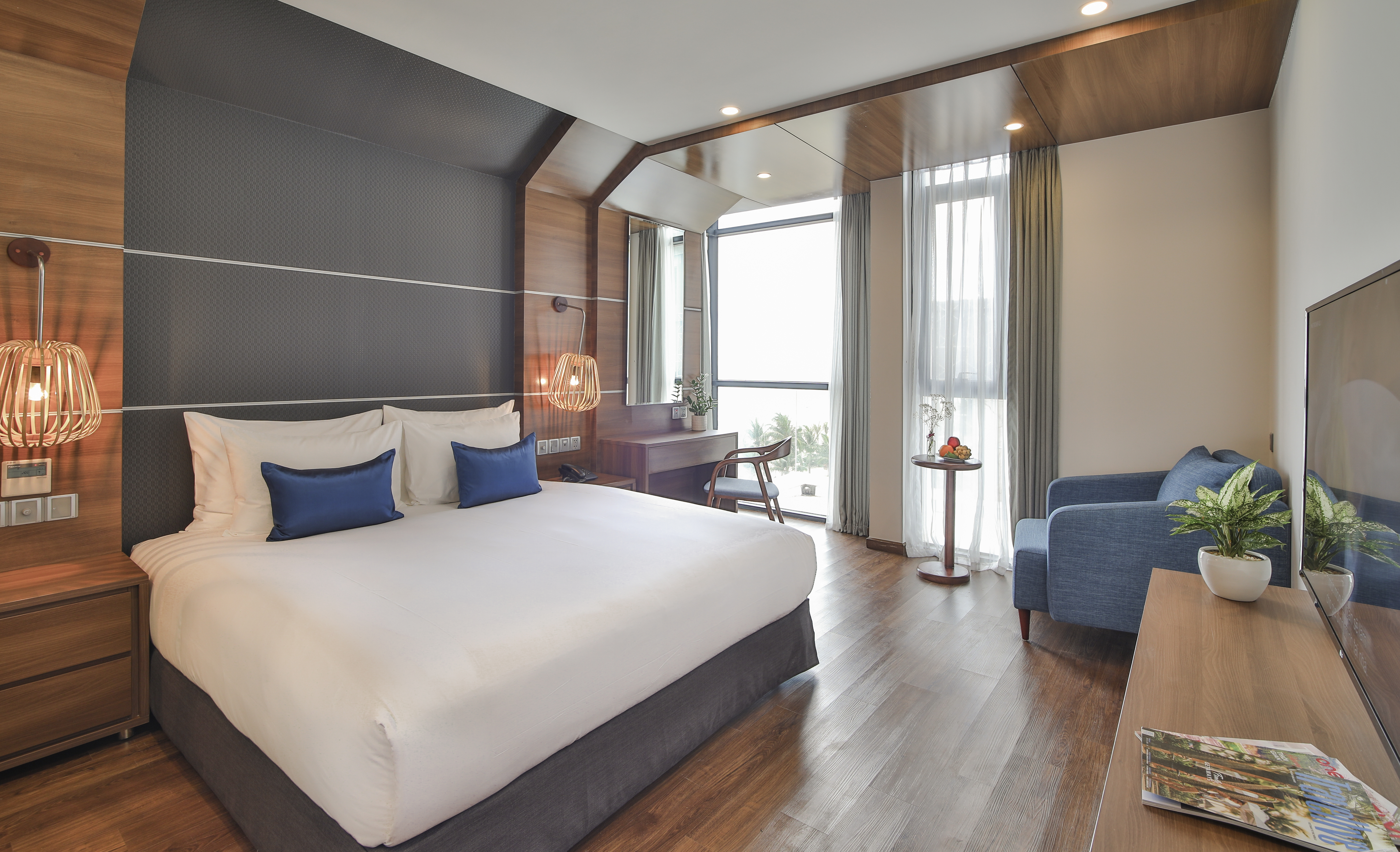 Double Partial Sea View