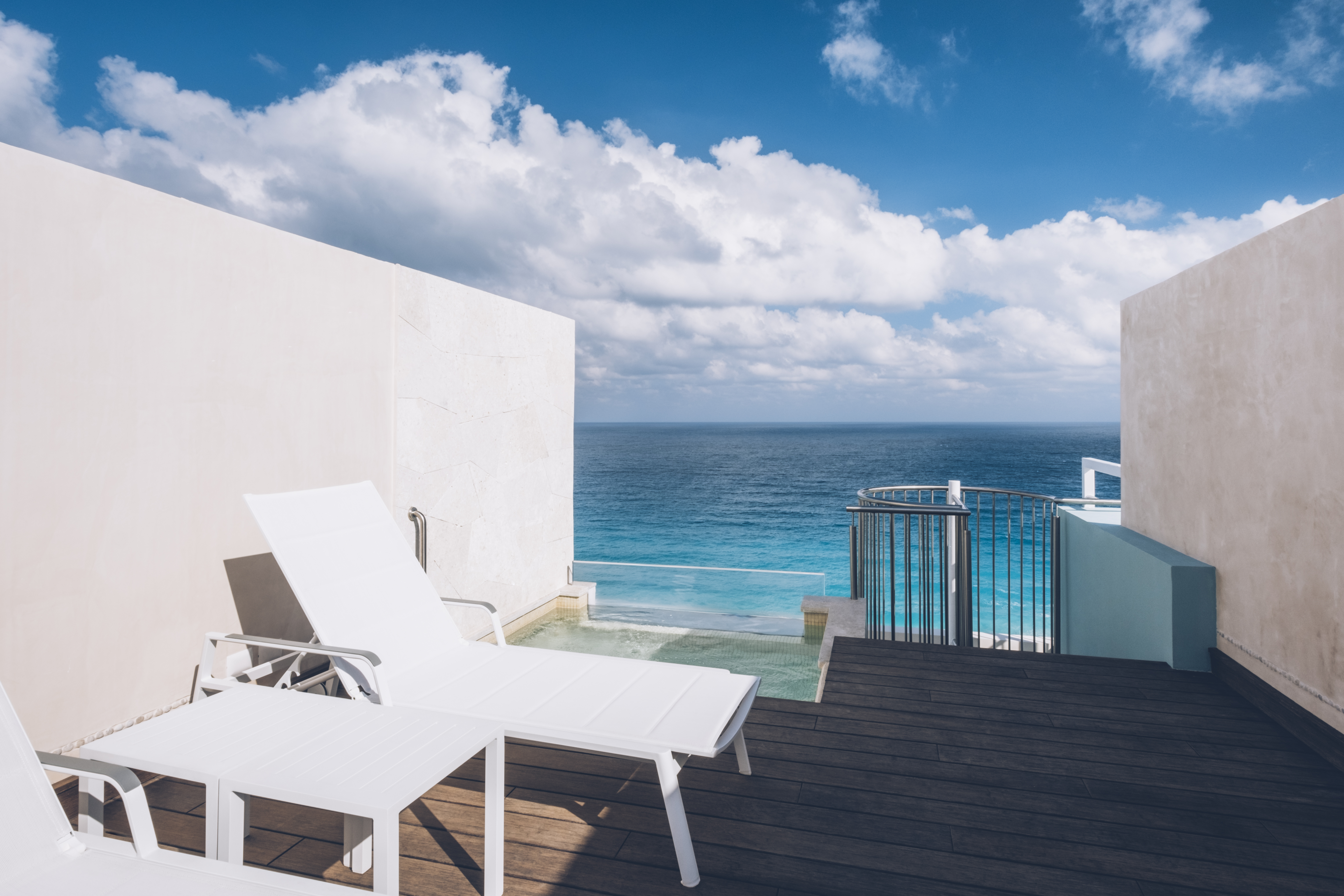 Junior Suite Ocean Front