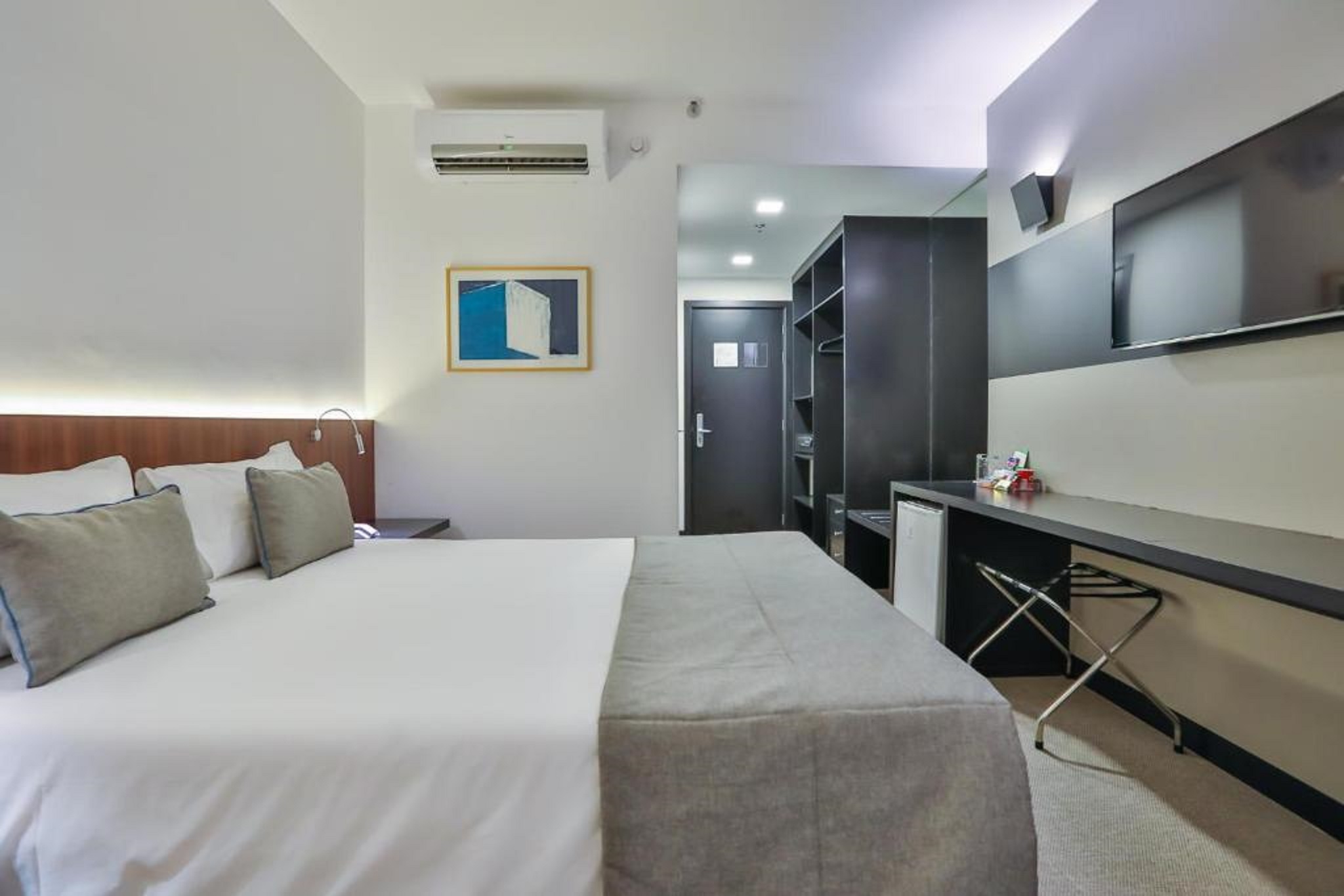 Double Superior Queen Bed