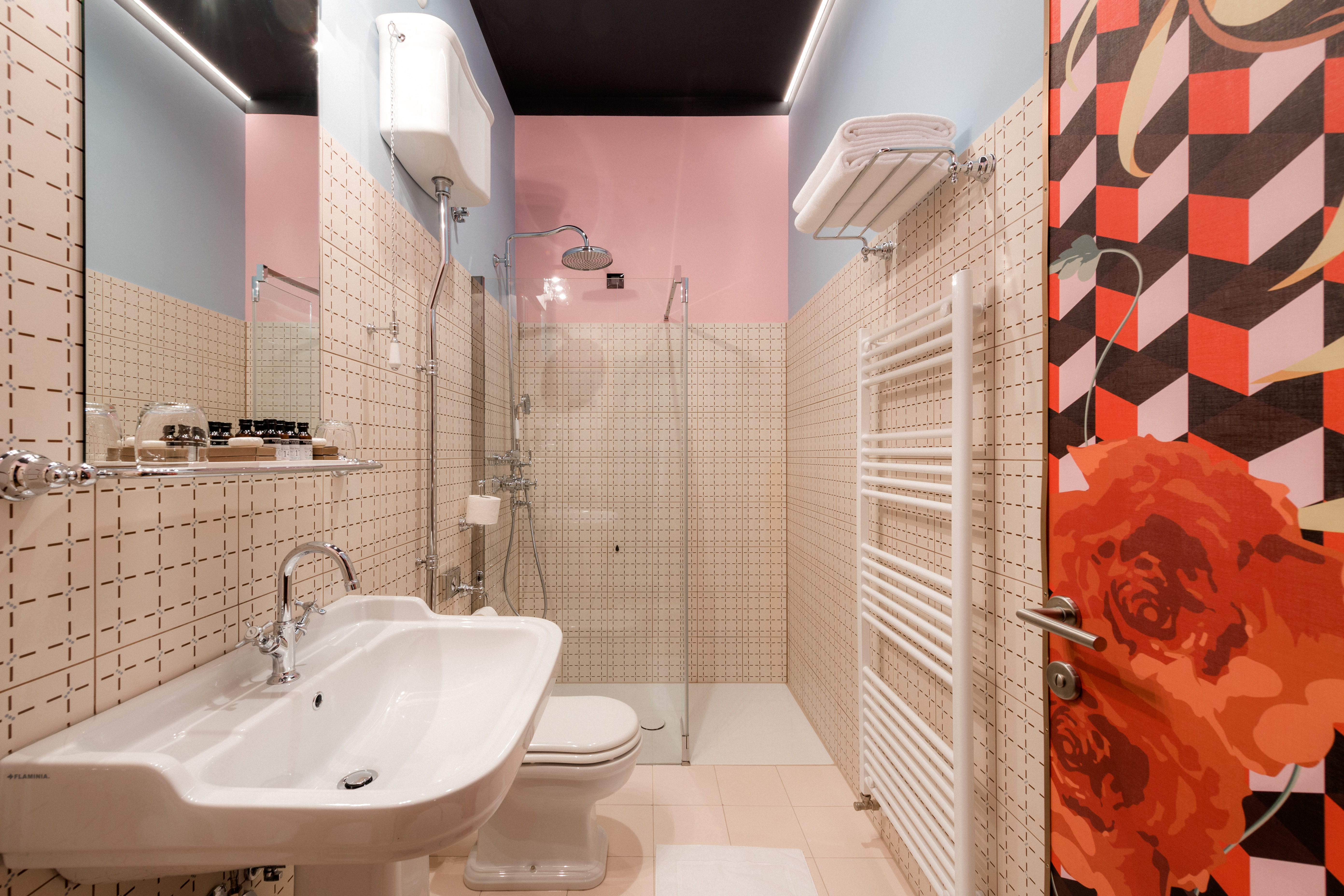 Family Room Superior Land View