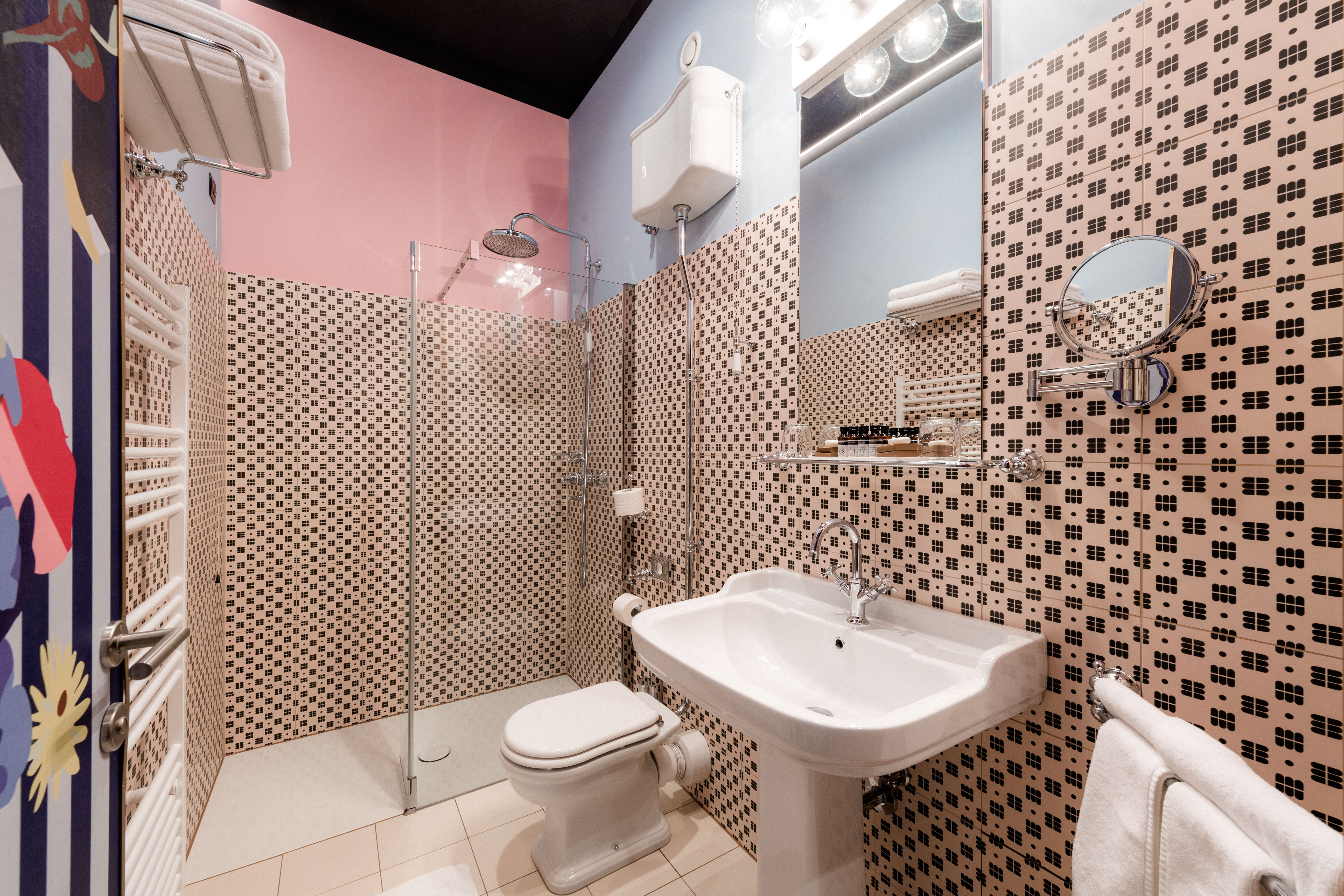 Family Room Superior Land View