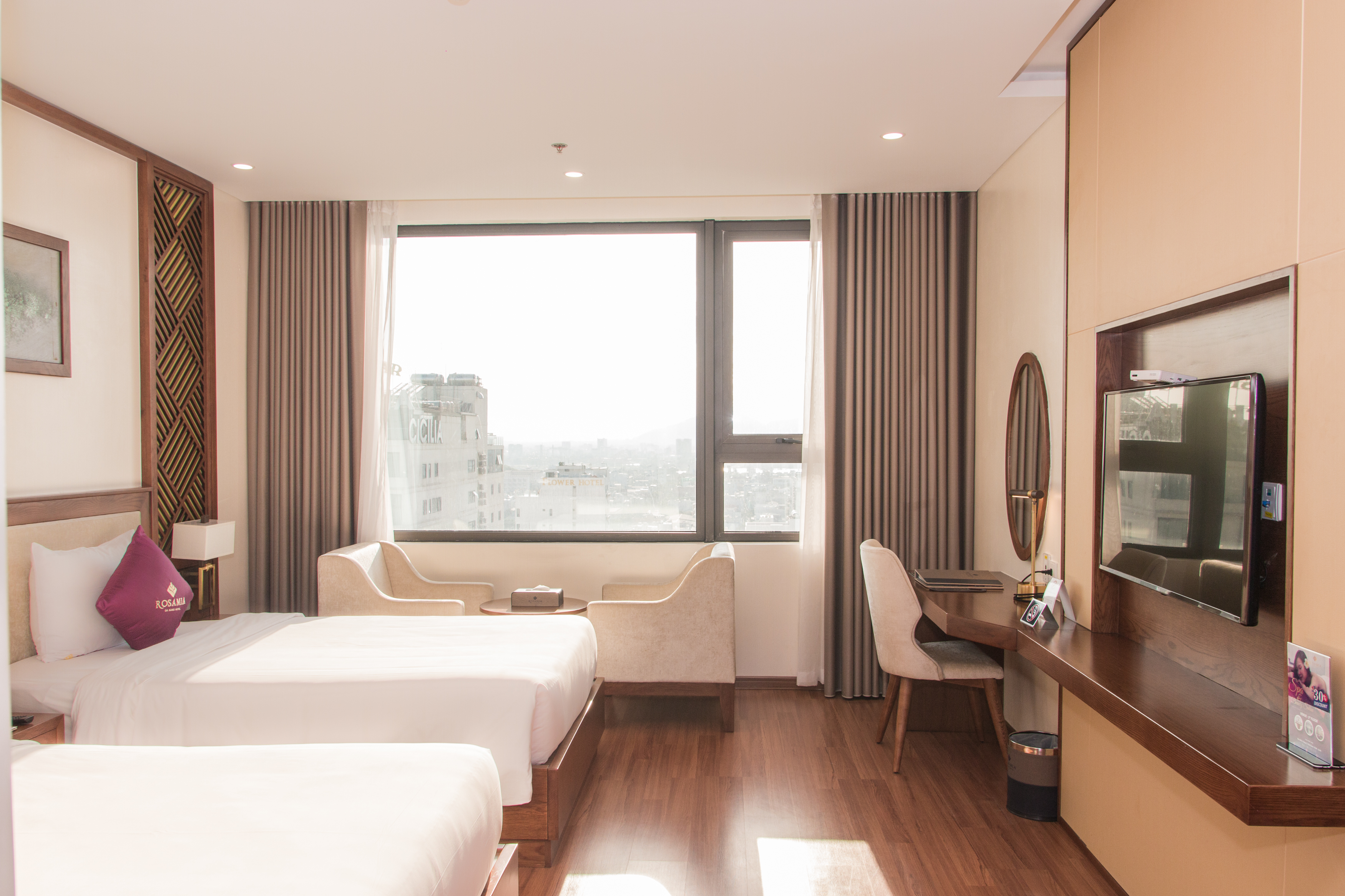 Twin Deluxe City View