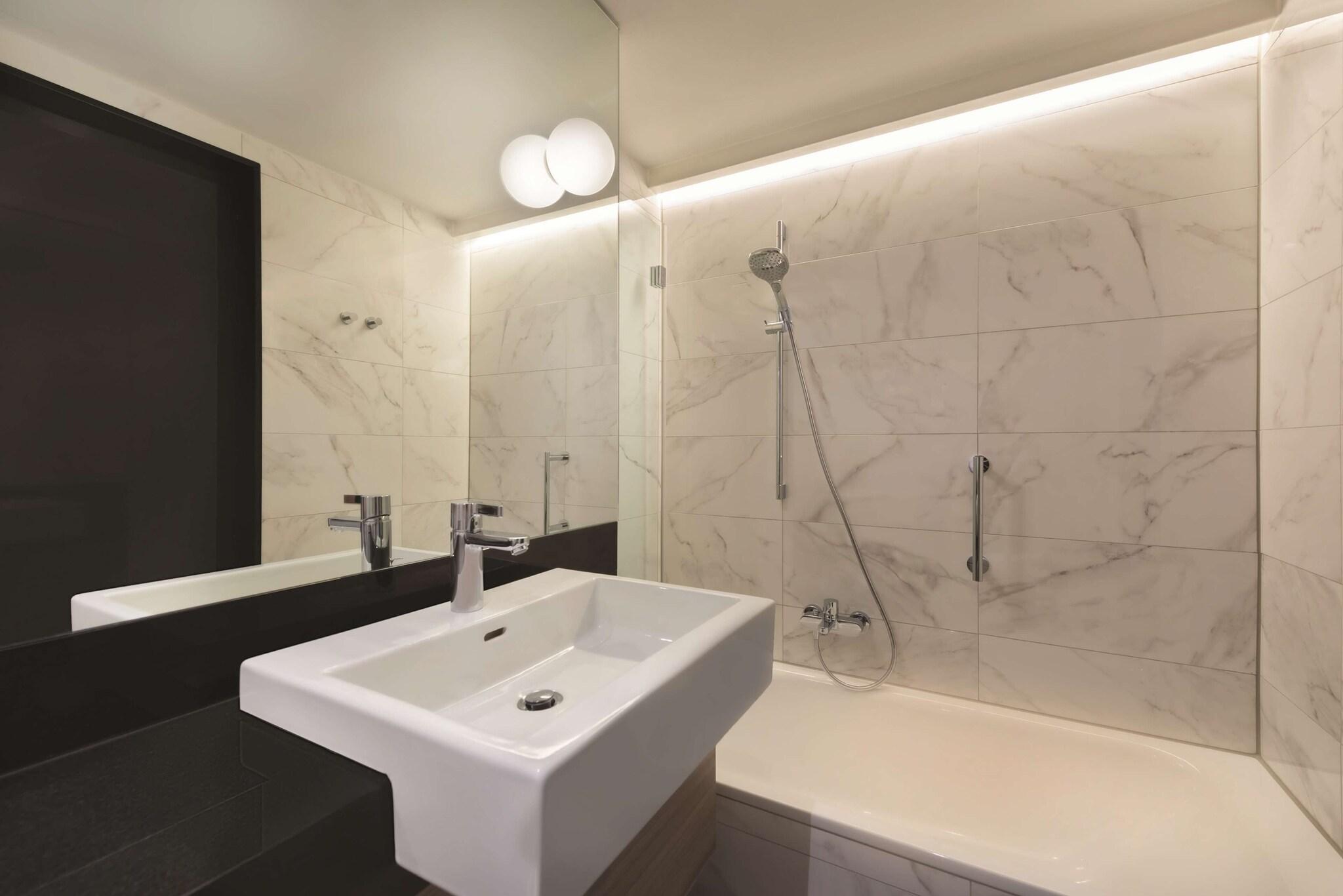 Apartment King Bed Two Bedrooms