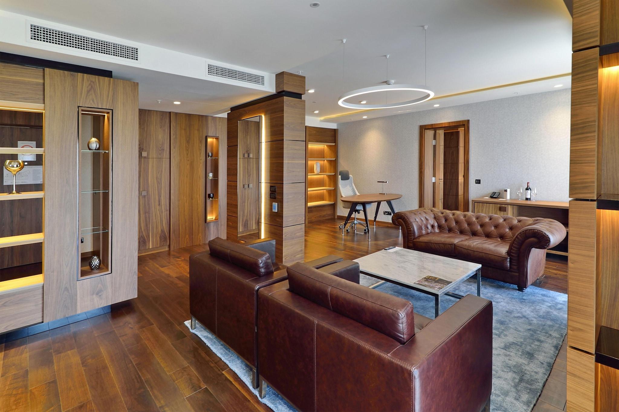 Suite King Bed One Bedroom 