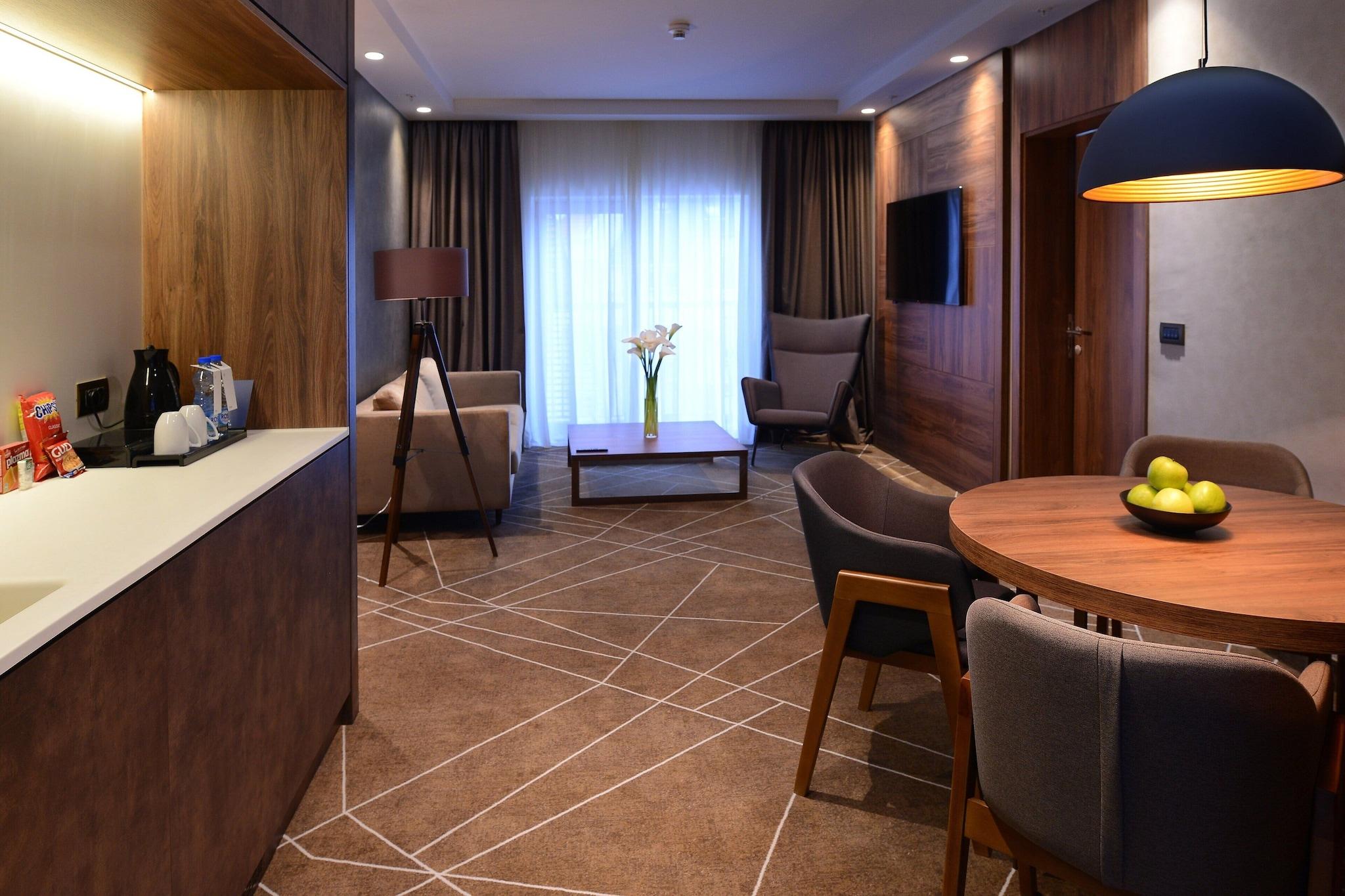 Junior Suite King Bed One Bedroom 